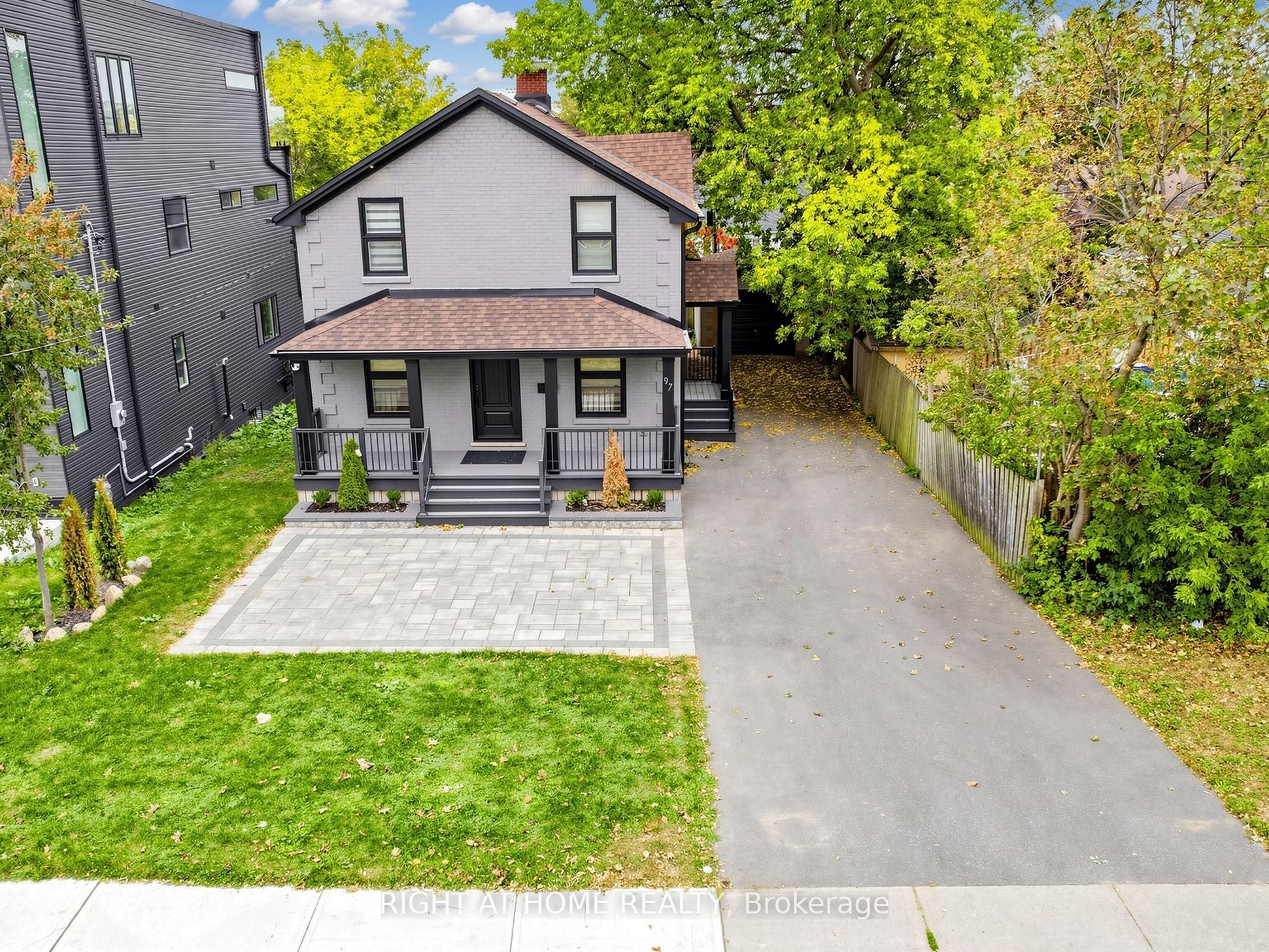 97 Park Road N Property Photo 4