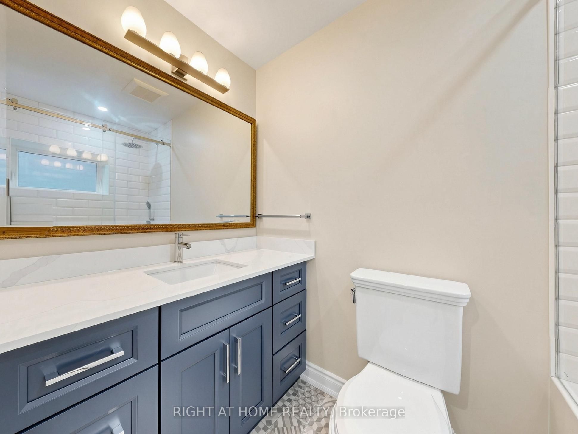 97 Park Road N Property Photo 11
