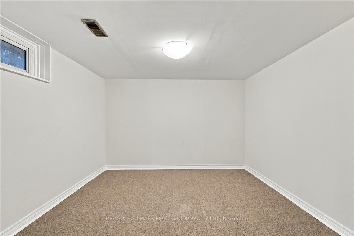 867 Chapleau Drive Property Photo 33