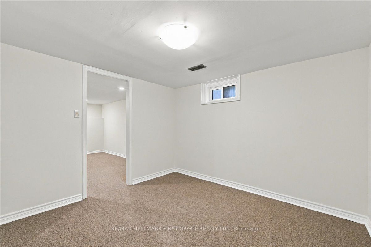 867 Chapleau Drive Property Photo 34