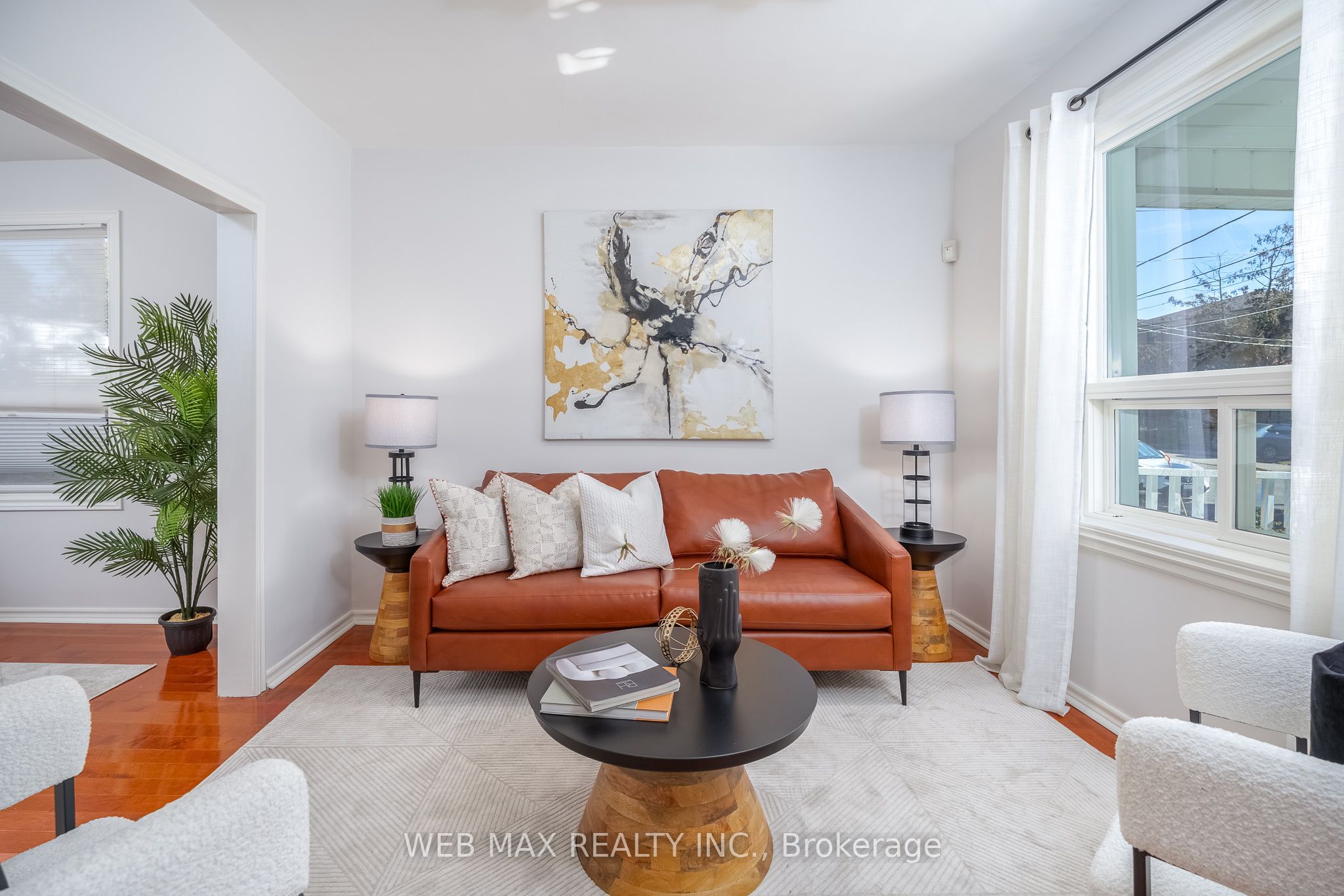 32 Aldergrove Avenue Property Photo 3