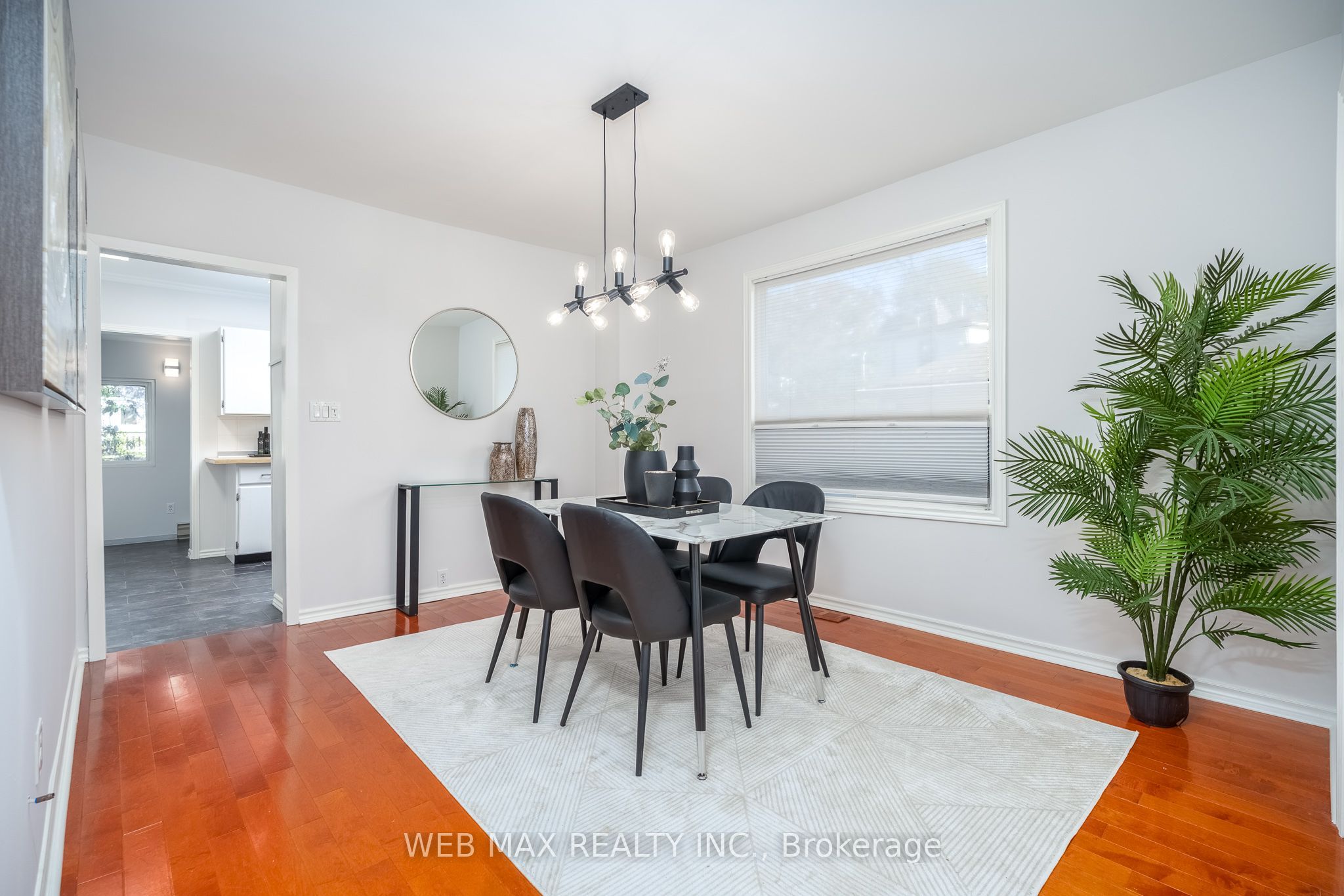 32 Aldergrove Avenue Property Photo 6