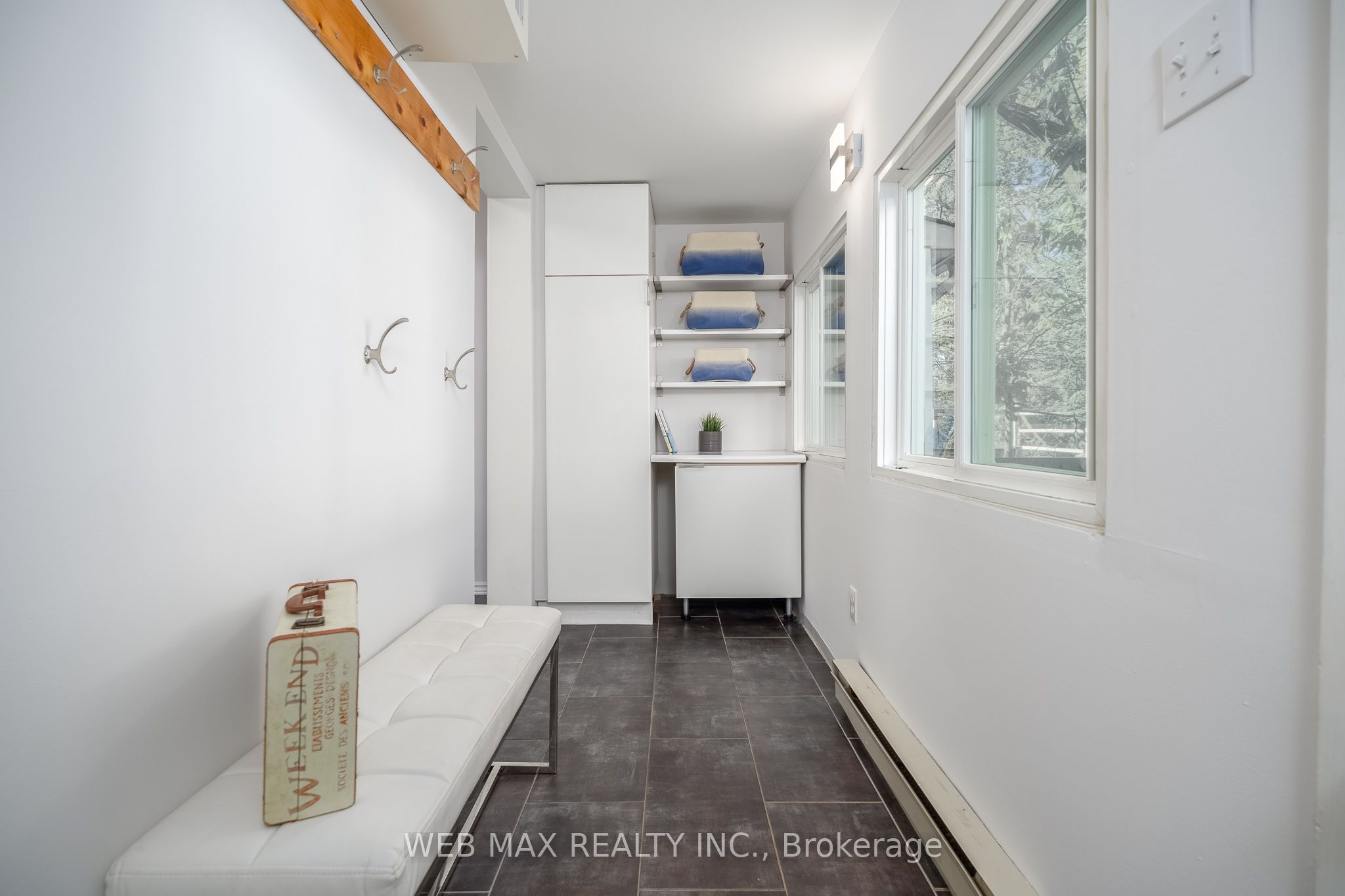32 Aldergrove Avenue Property Photo 14