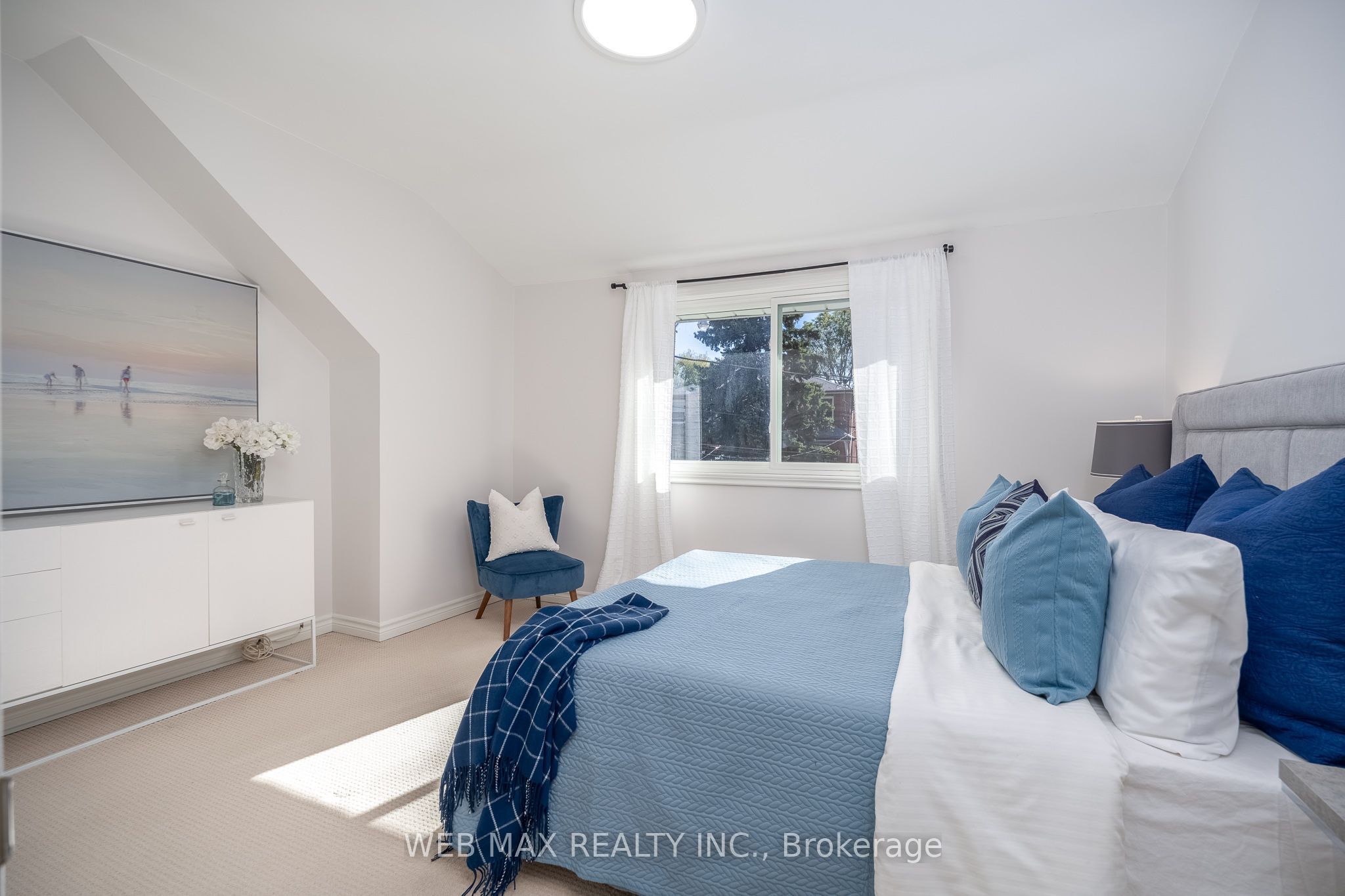 32 Aldergrove Avenue Property Photo 17