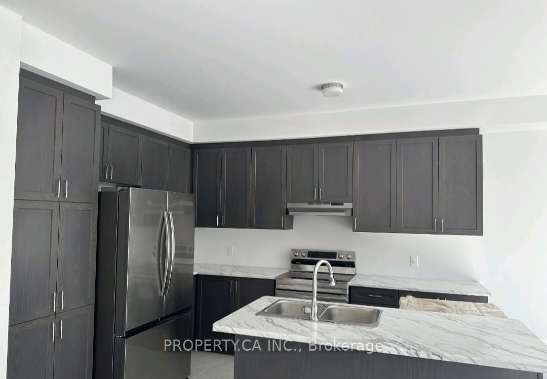 2032 Cameron Lott Crescent Property Photo 4