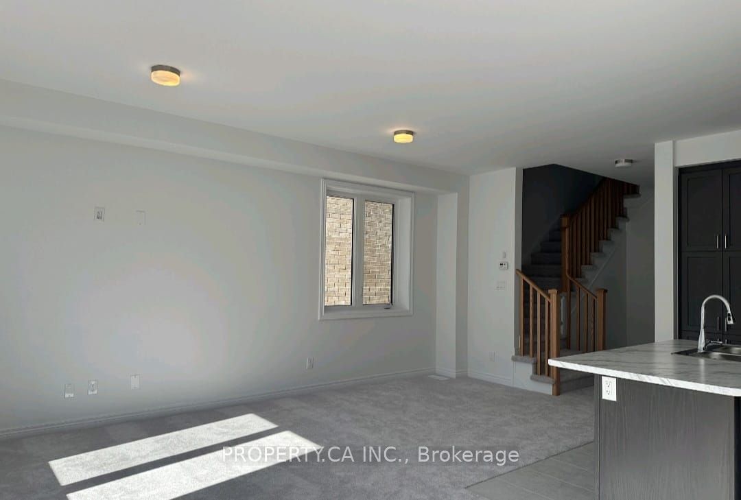 2032 Cameron Lott Crescent Property Photo 6