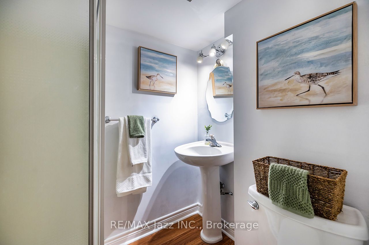1296 Ravencliffe Court Property Photo 31
