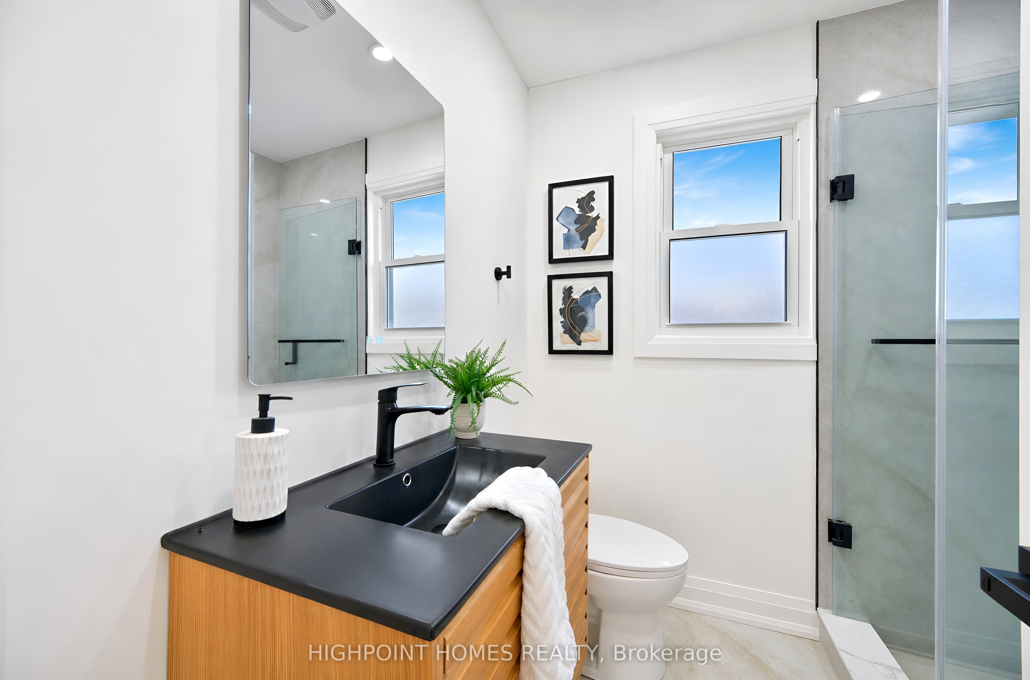 26 Slan Avenue Property Photo 21
