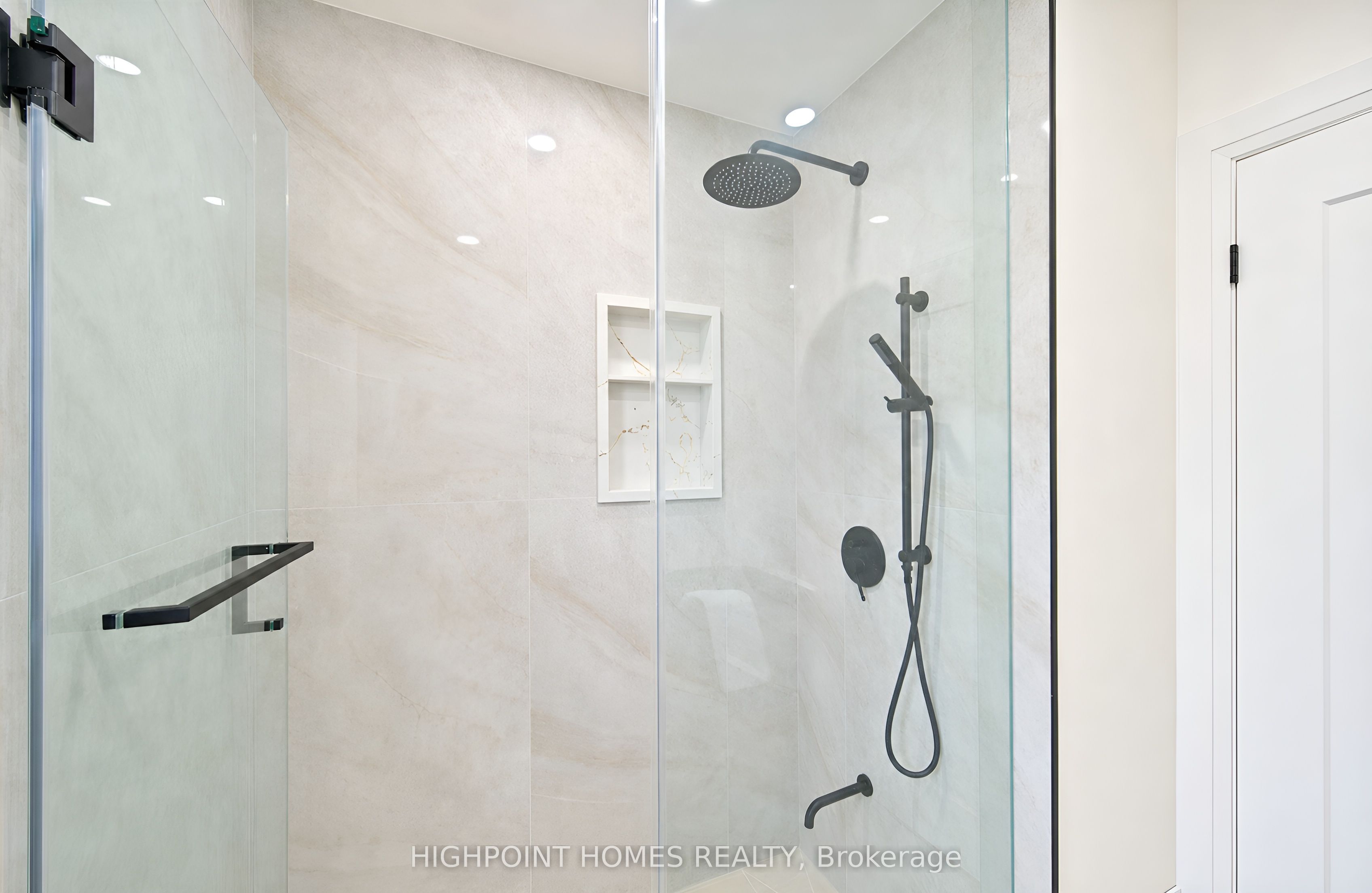 26 Slan Avenue Property Photo 22
