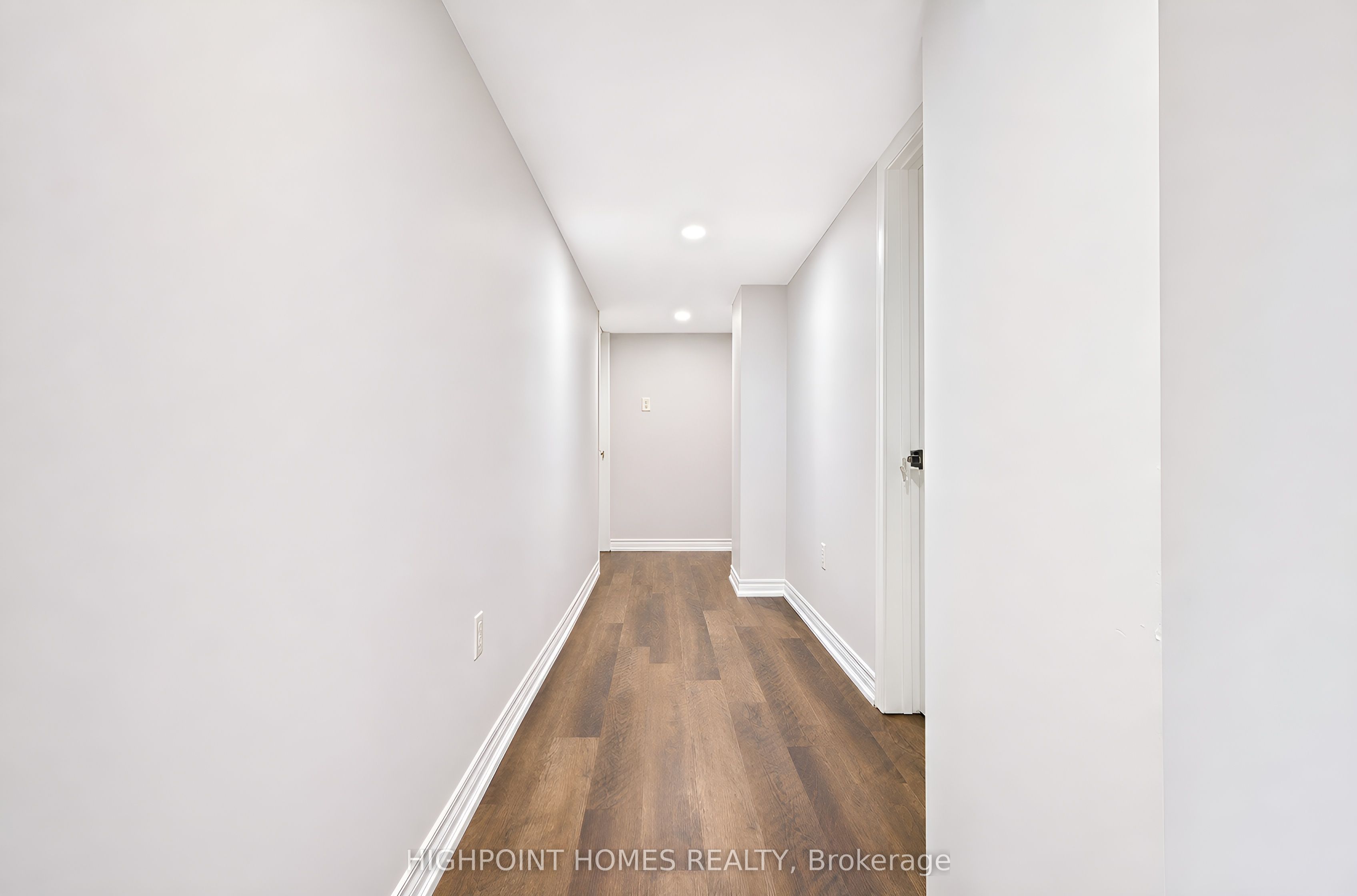 26 Slan Avenue Property Photo 28