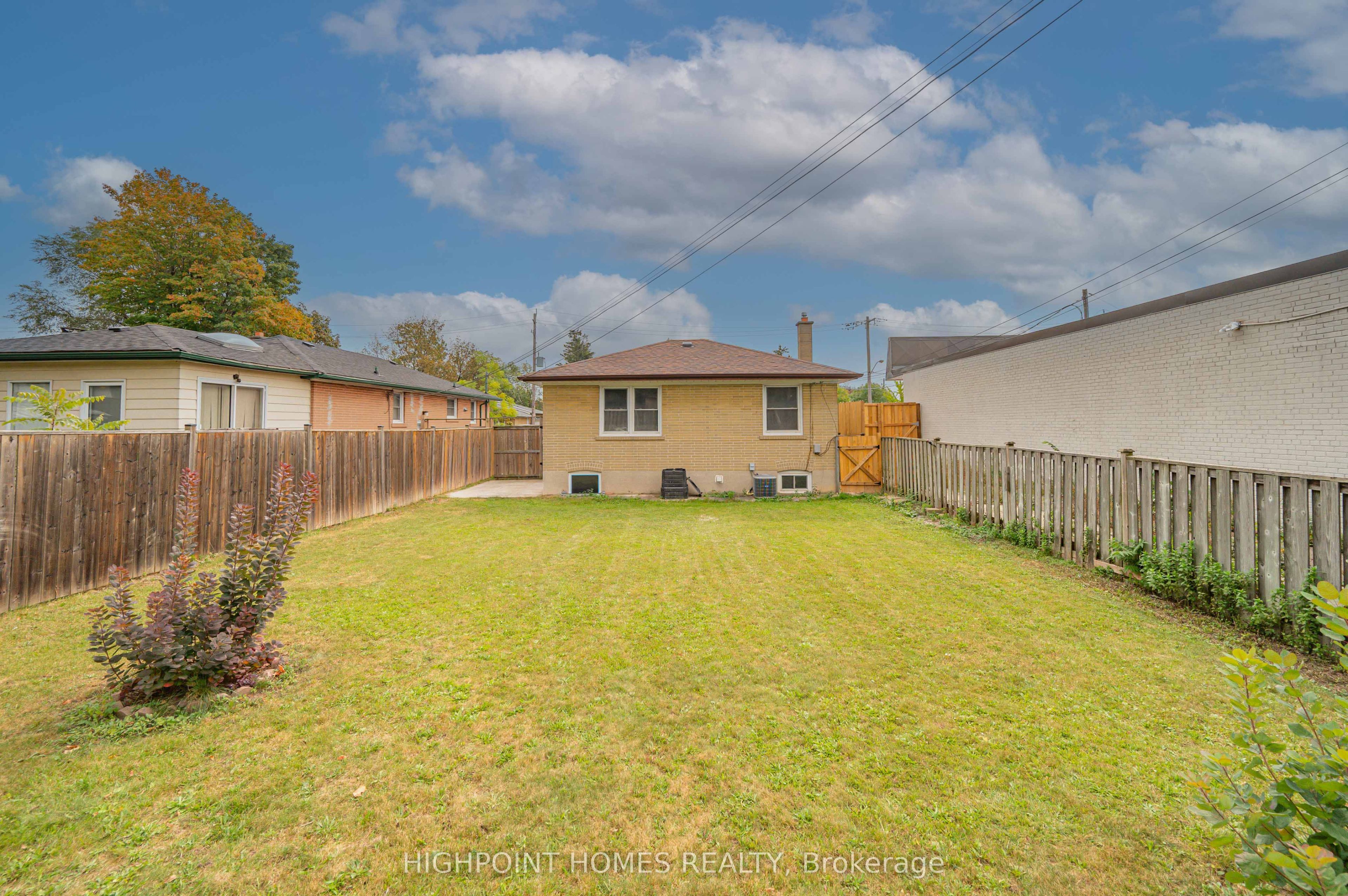 26 Slan Avenue Property Photo 35