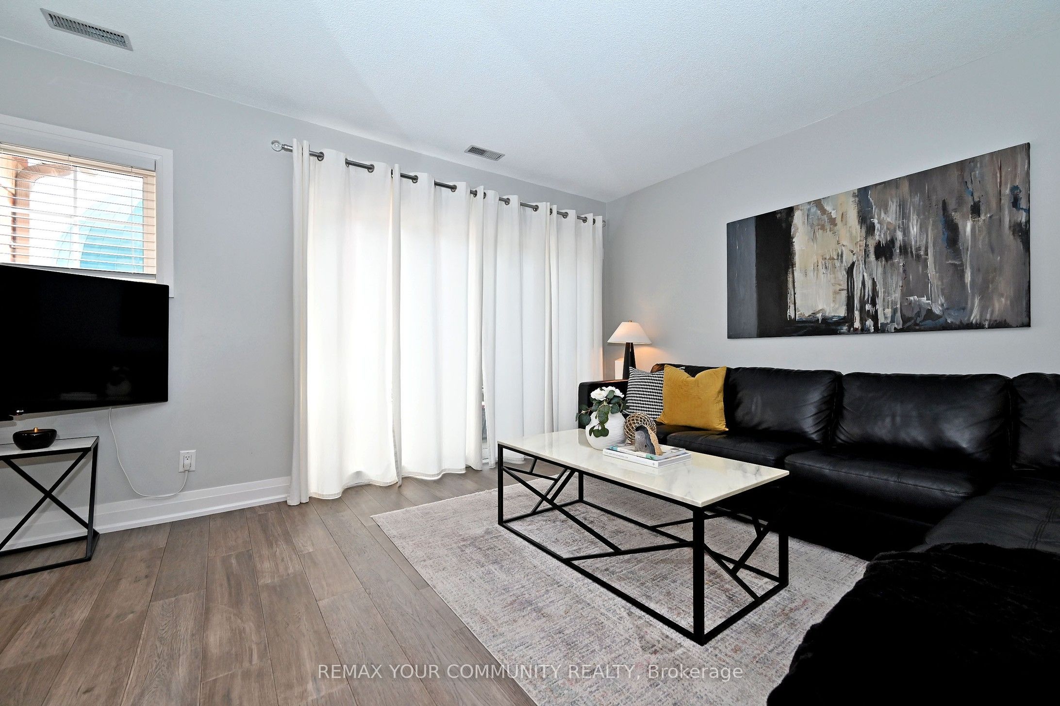 1400 The Esplanade N 805 Property Photo 6
