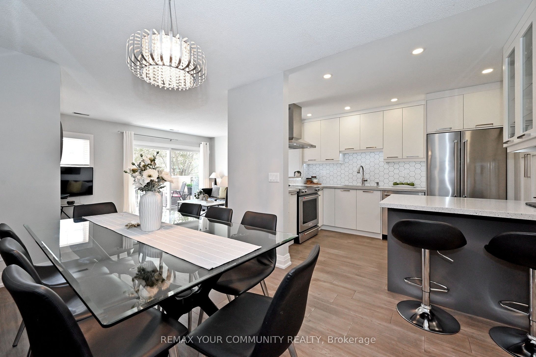 1400 The Esplanade N 805 Property Photo 11