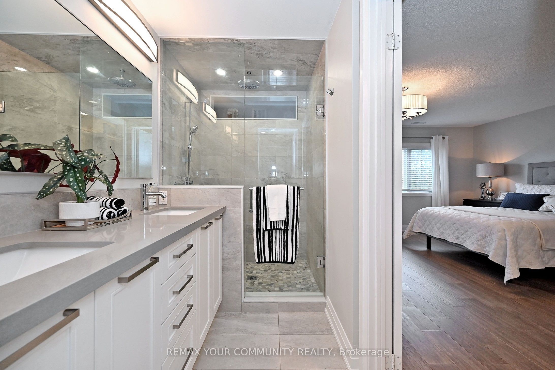 1400 The Esplanade N 805 Property Photo 23