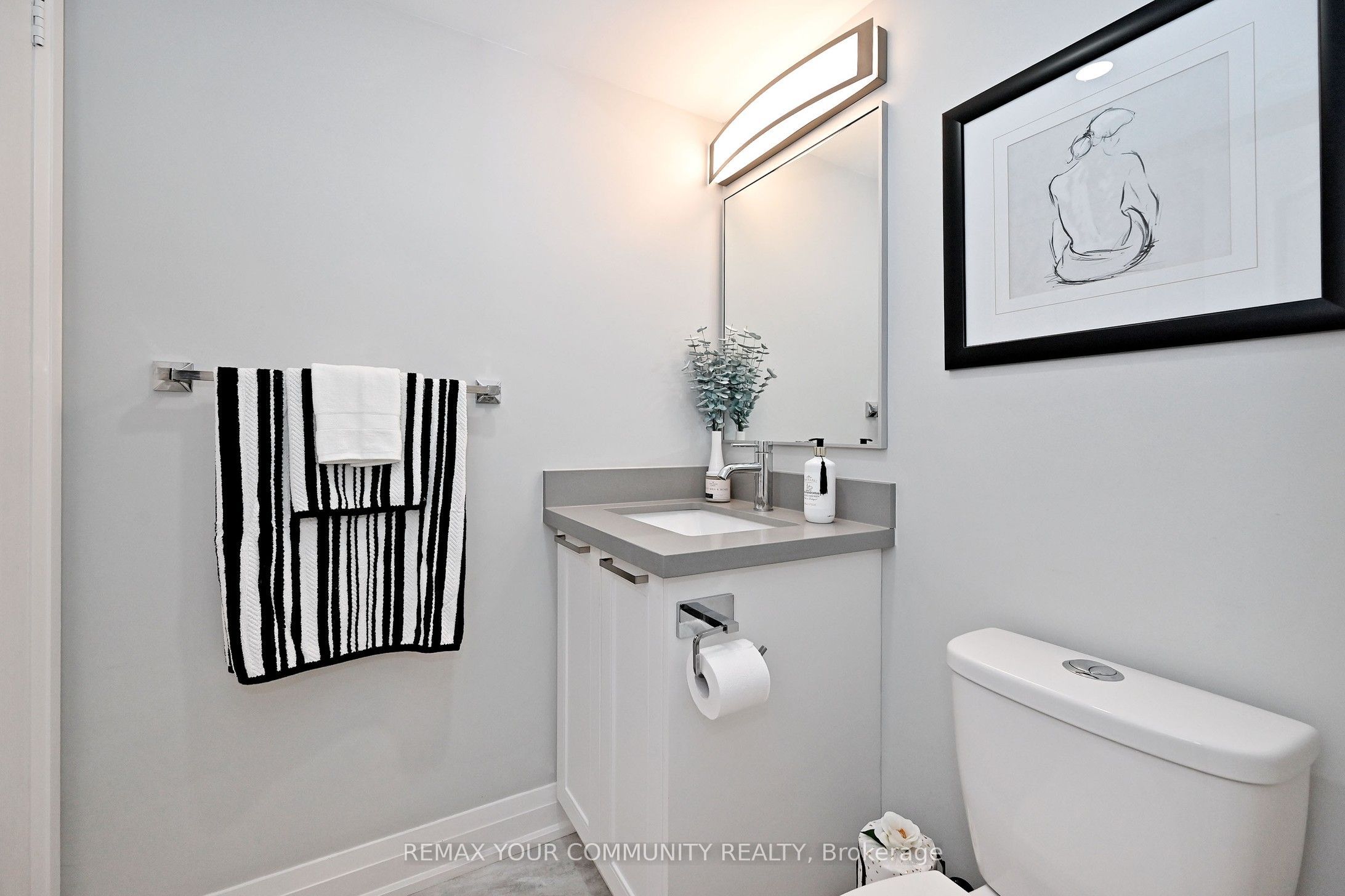 1400 The Esplanade N 805 Property Photo 25