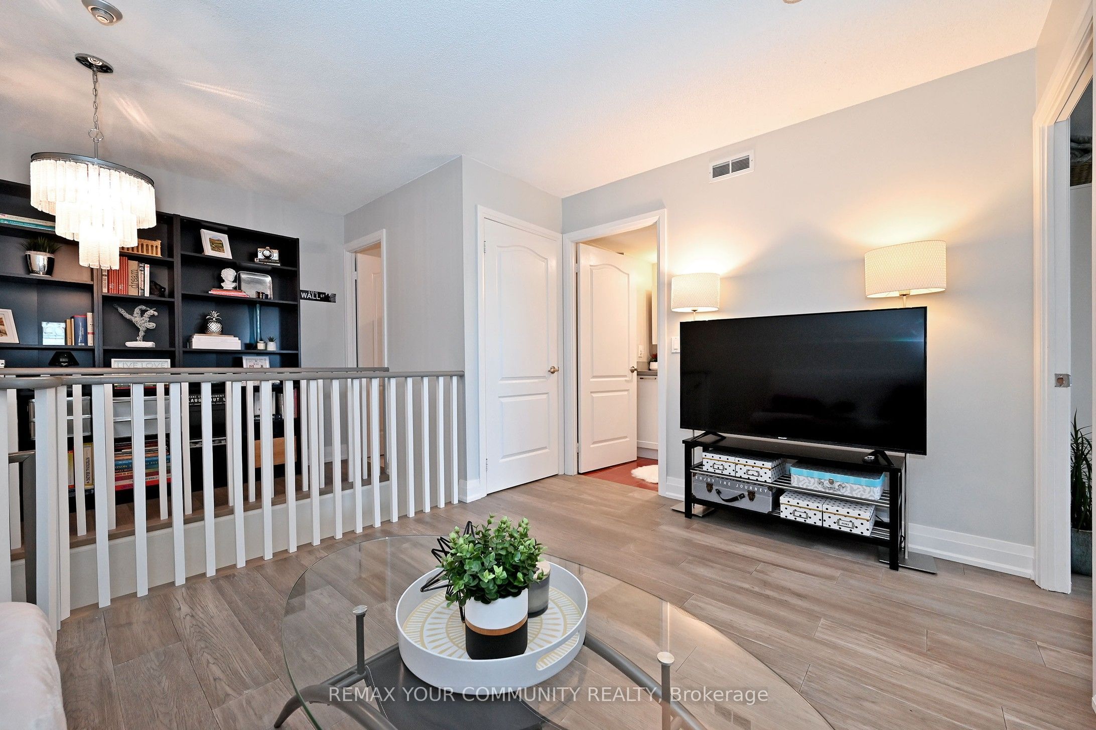 1400 The Esplanade N 805 Property Photo 28