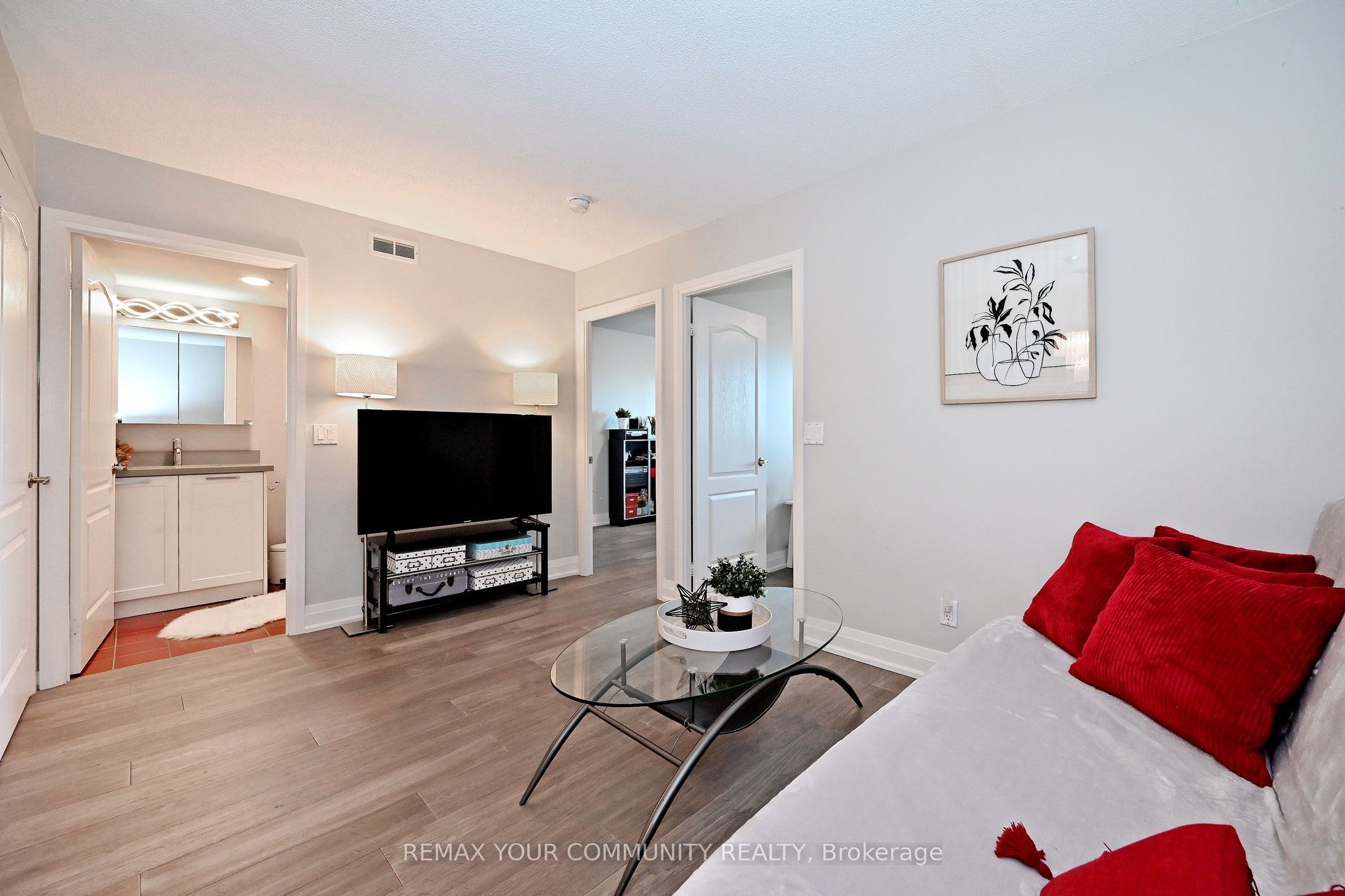 1400 The Esplanade N 805 Property Photo 30