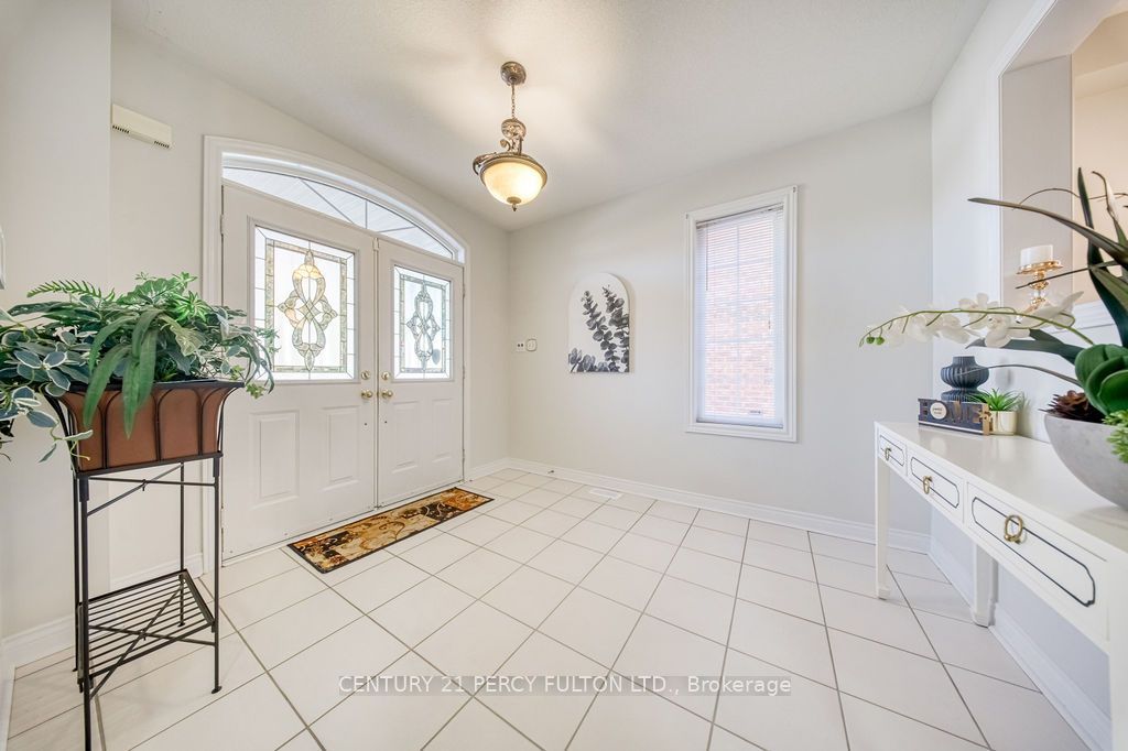 26 Root Crescent Property Photo 4