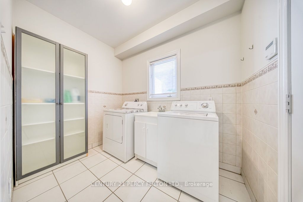 26 Root Crescent Property Photo 19