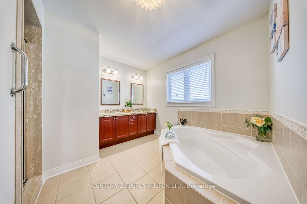 26 Root Crescent Property Photo 23