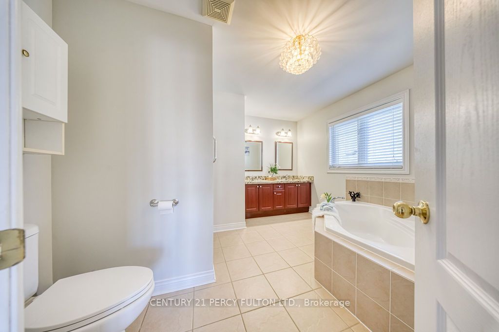 26 Root Crescent Property Photo 24