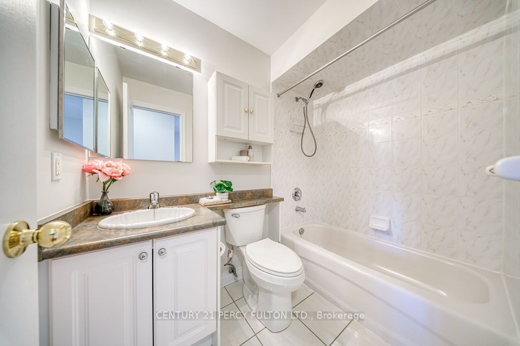 26 Root Crescent Property Photo 32