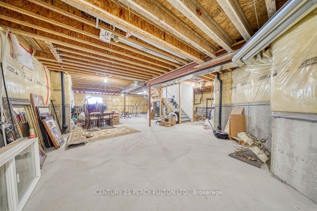 26 Root Crescent Property Photo 33