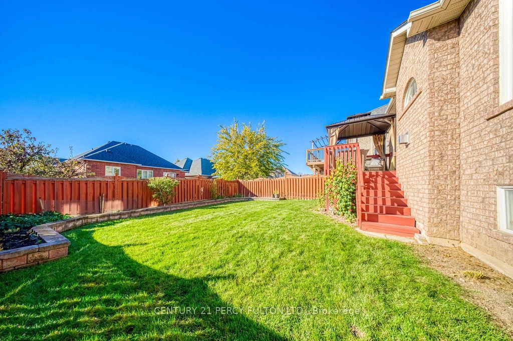 26 Root Crescent Property Photo 35