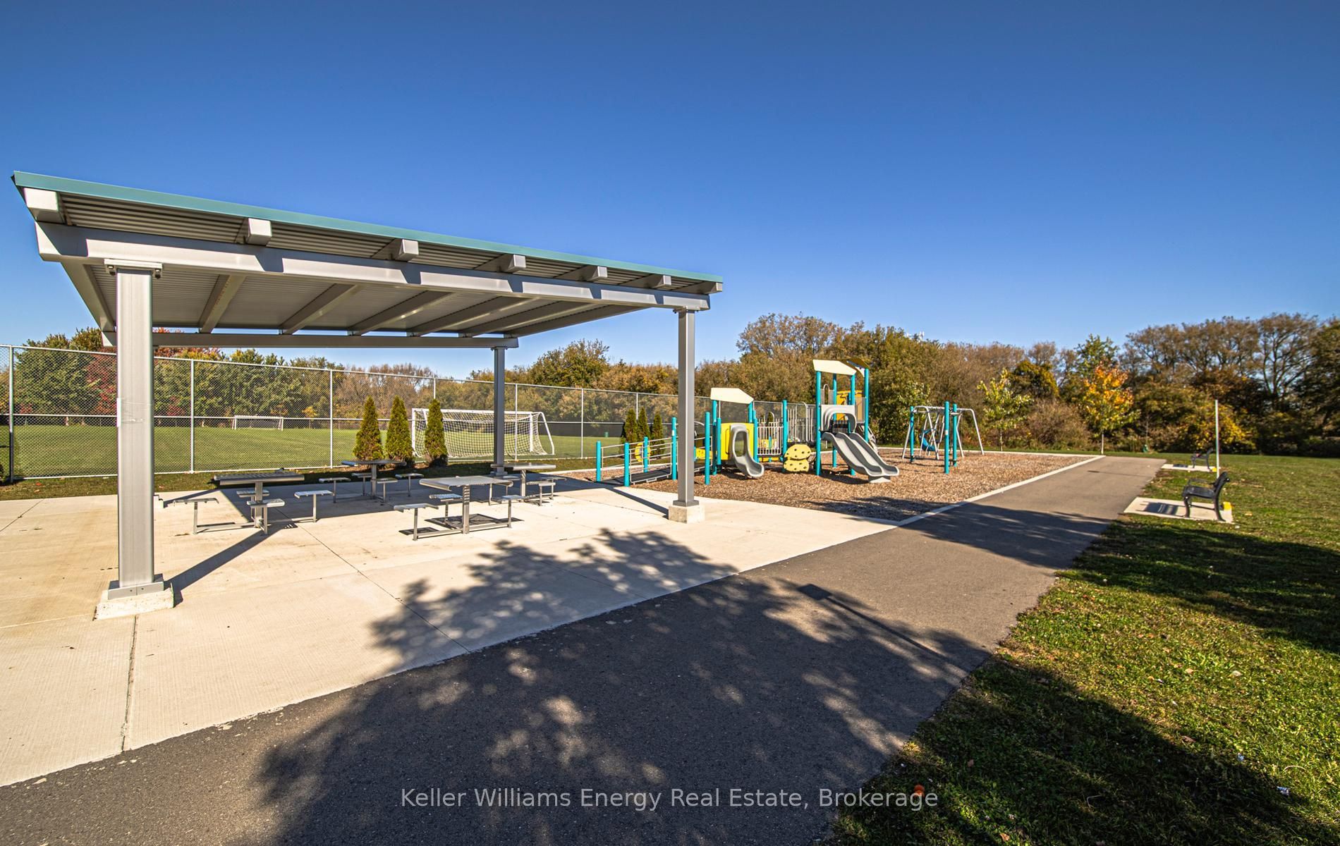 381 Conant Street Property Photo 11