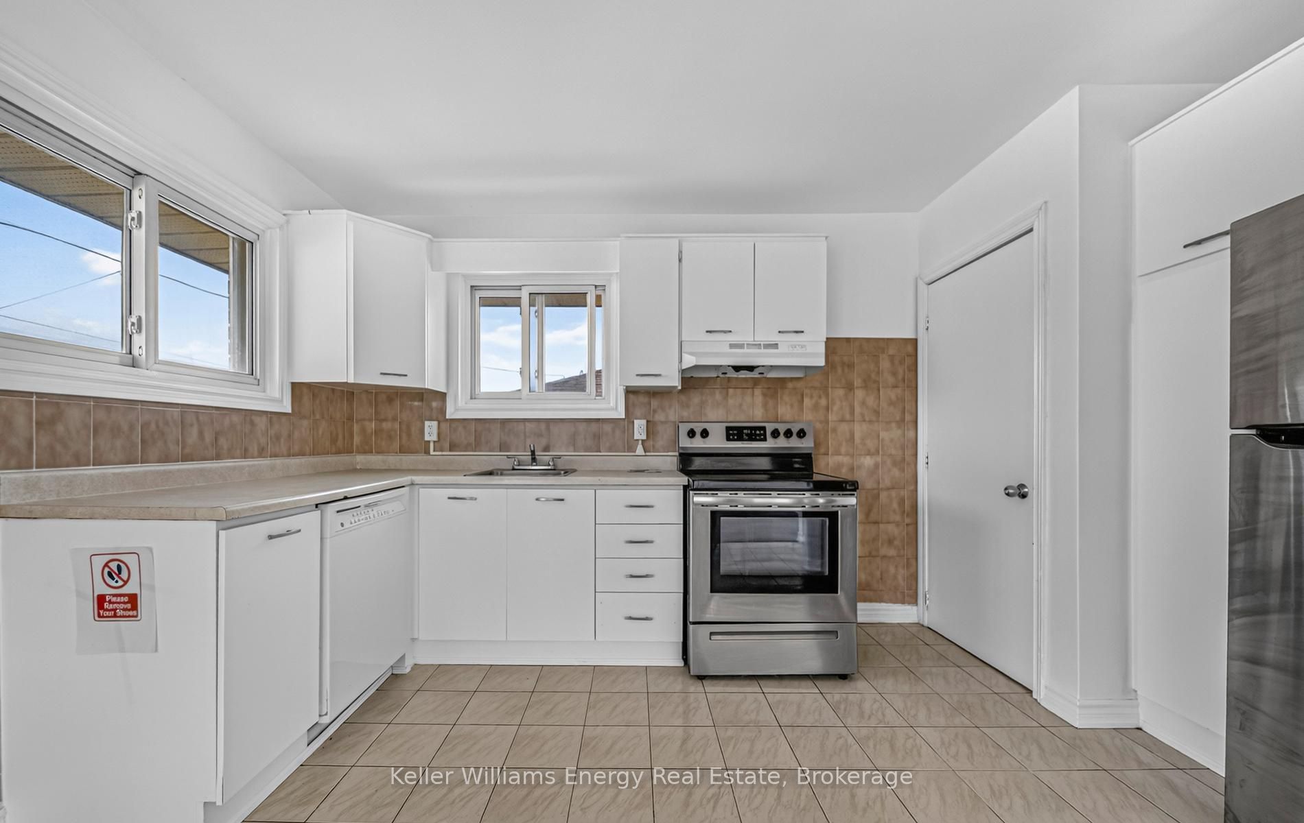 381 Conant Street Property Photo 13