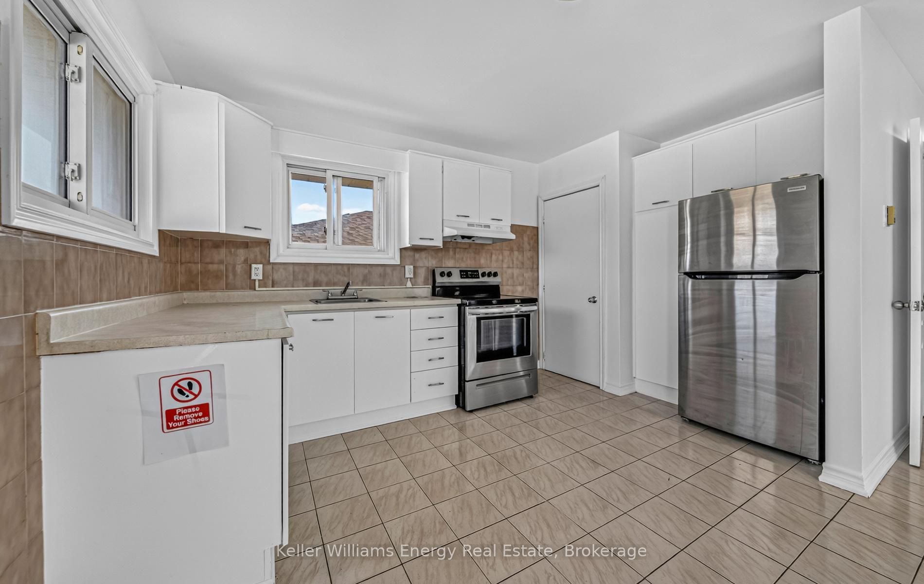 381 Conant Street Property Photo 14