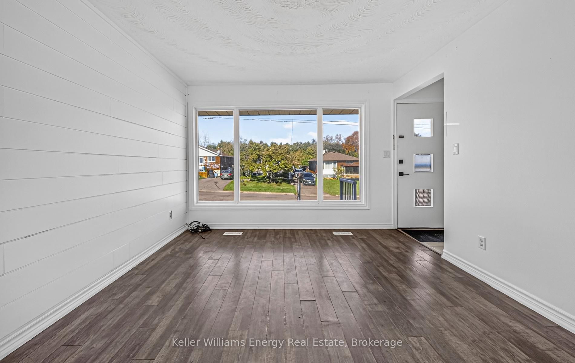 381 Conant Street Property Photo 18
