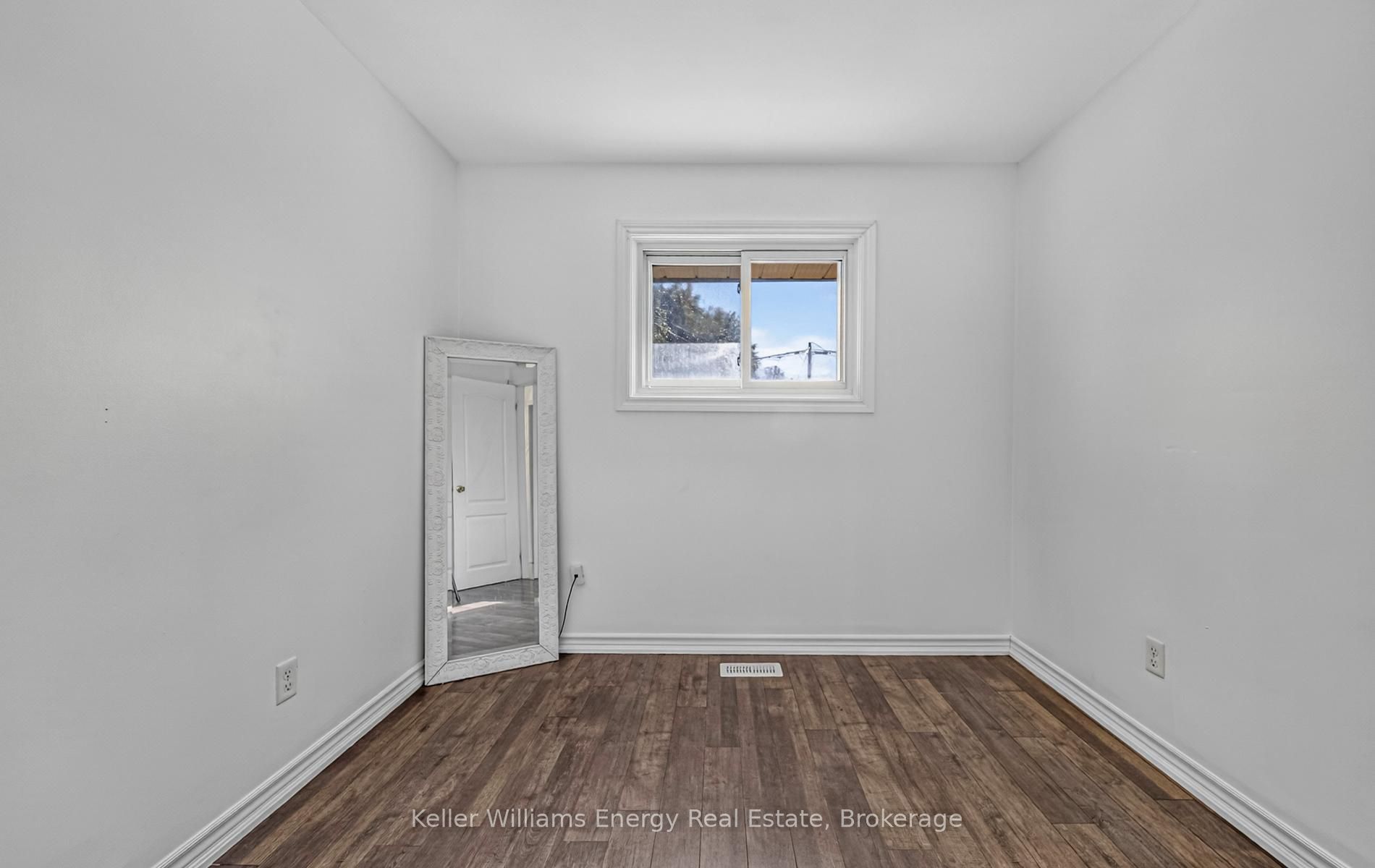 381 Conant Street Property Photo 24