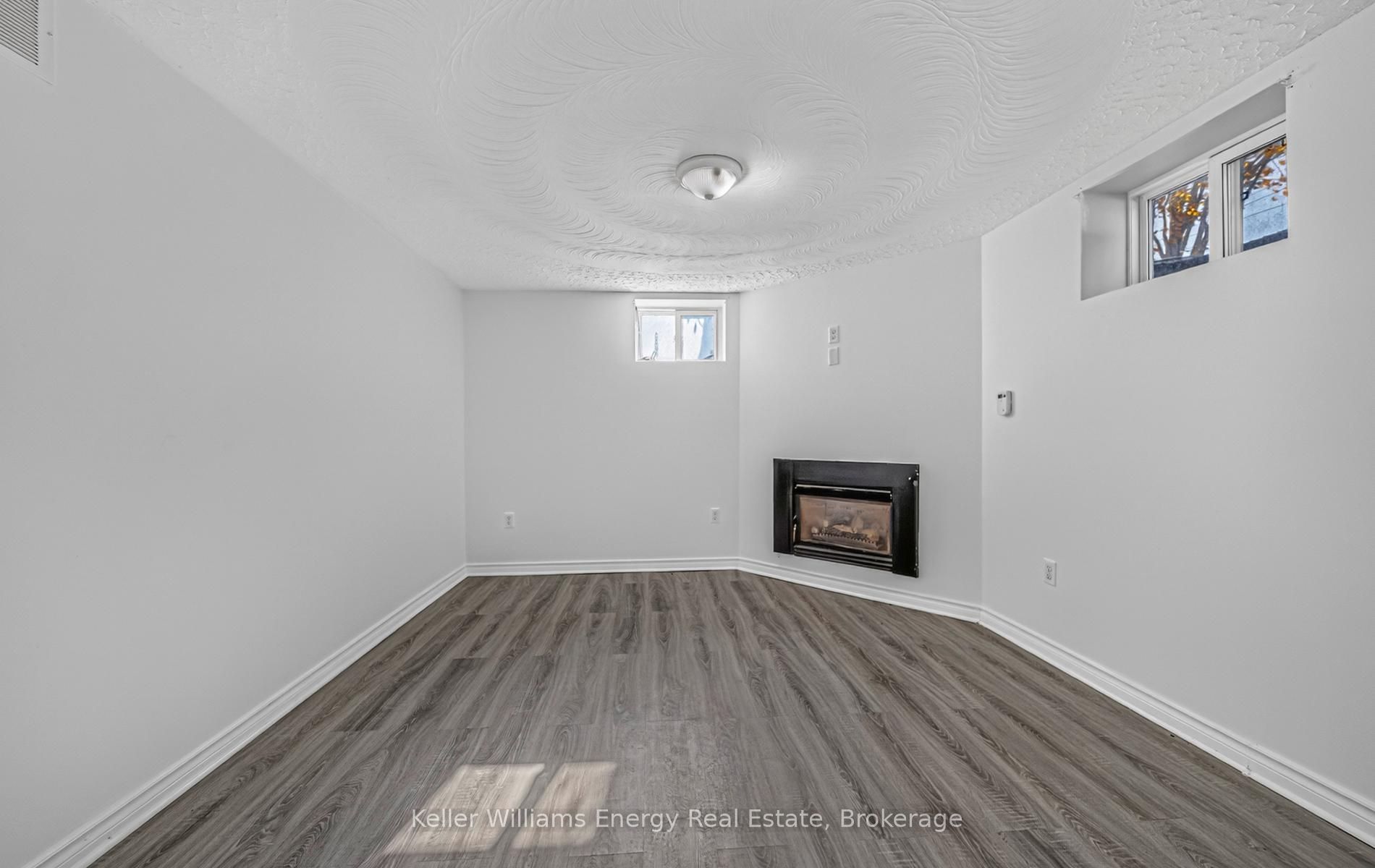 381 Conant Street Property Photo 29