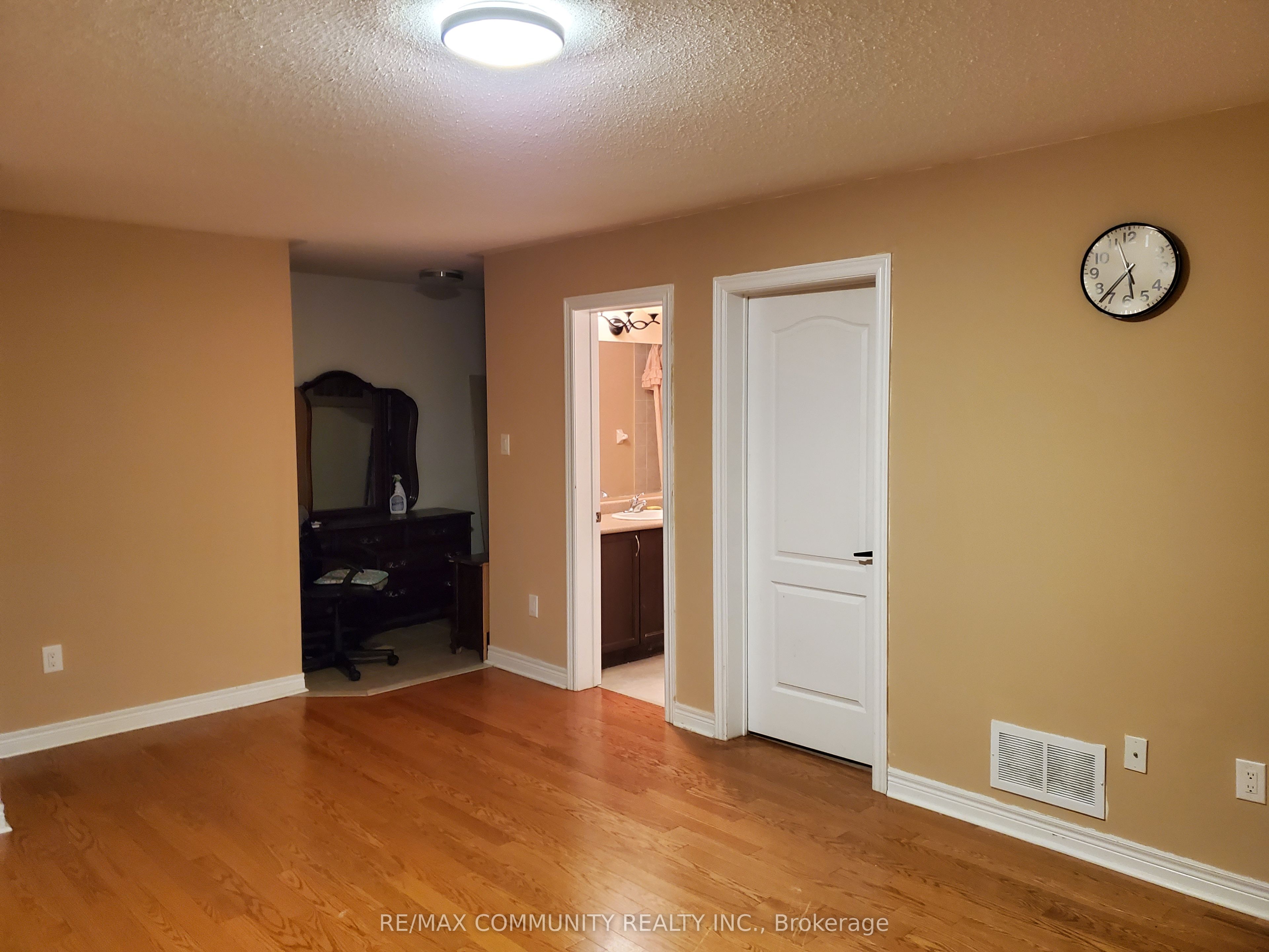 115 Oasis Boulevard Back Property Photo 2