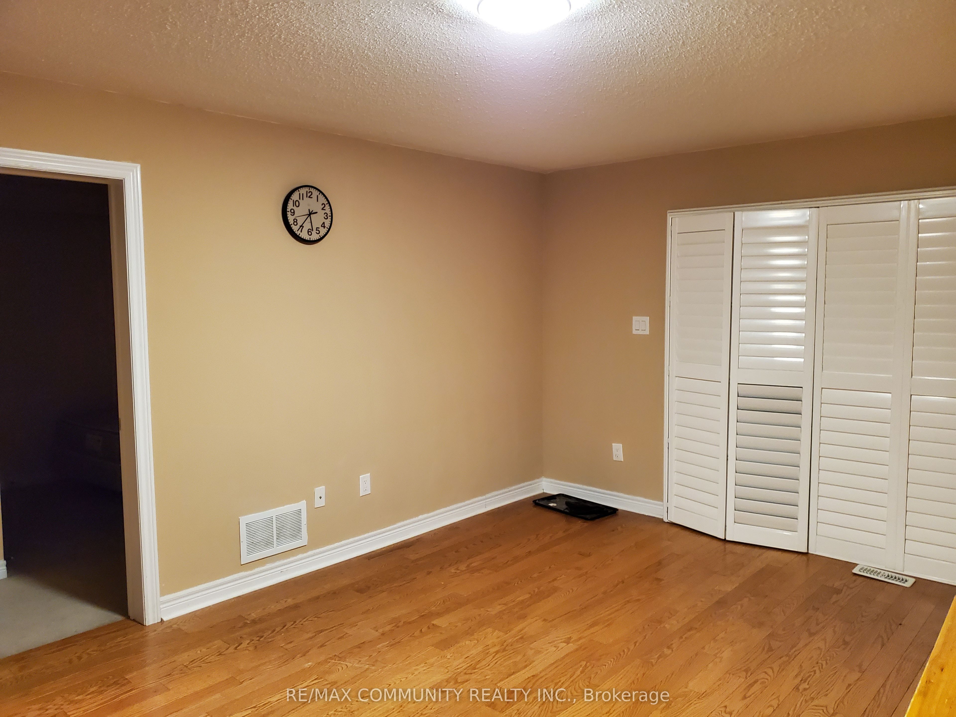 115 Oasis Boulevard Back Property Photo 4