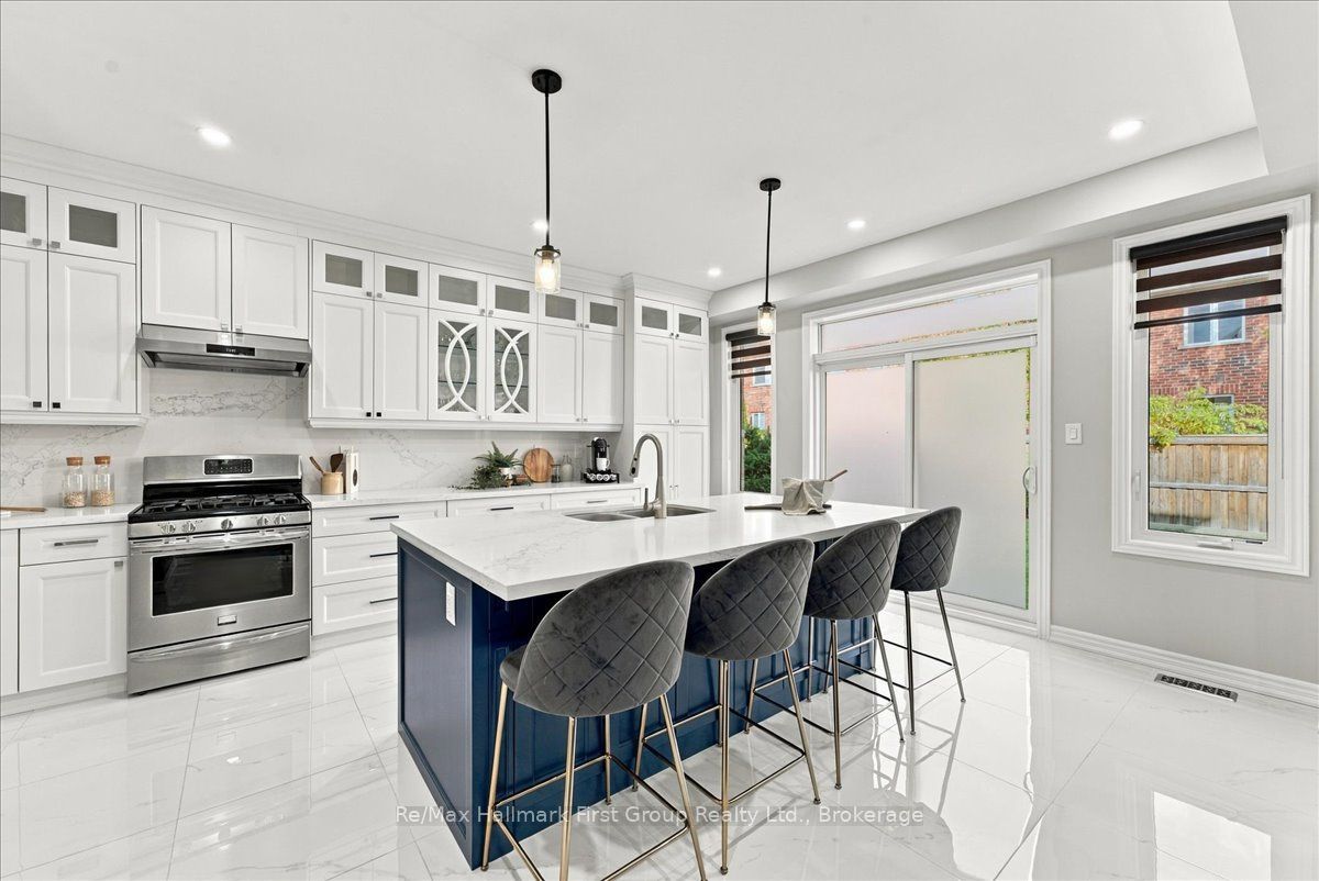 9 Tampsett Avenue Property Photo 13