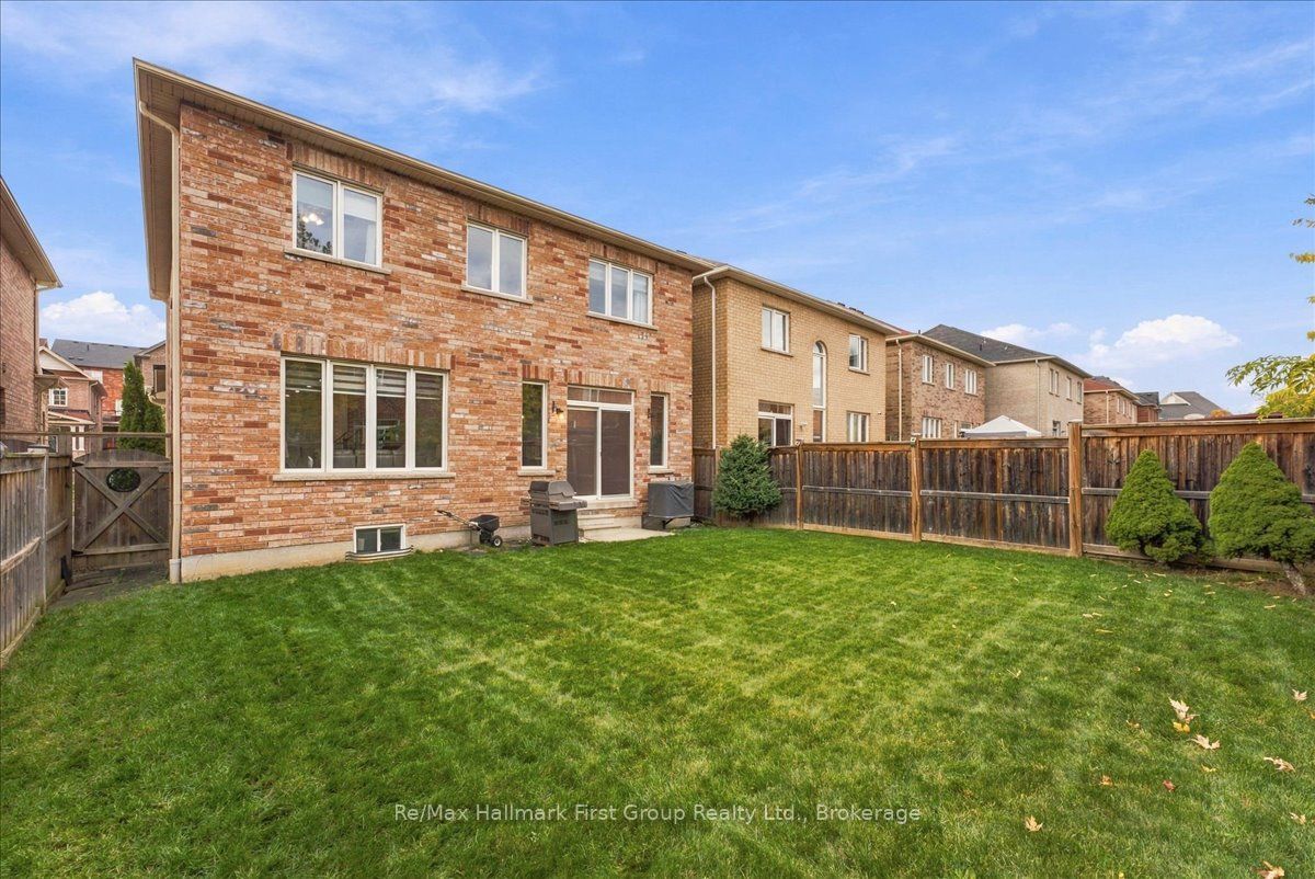 9 Tampsett Avenue Property Photo 35