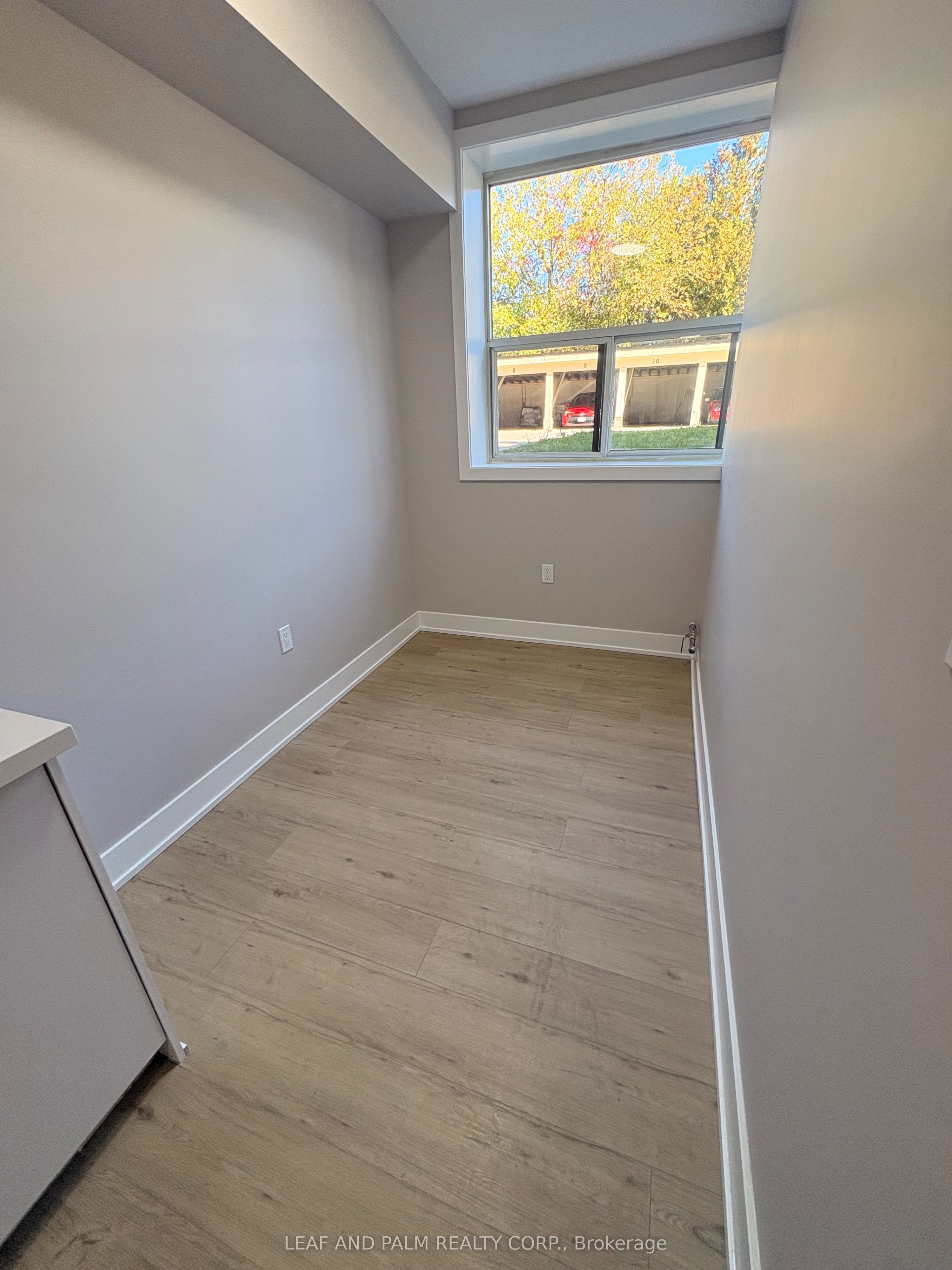 1689 Victoria Pk Avenue 100 Property Photo 6
