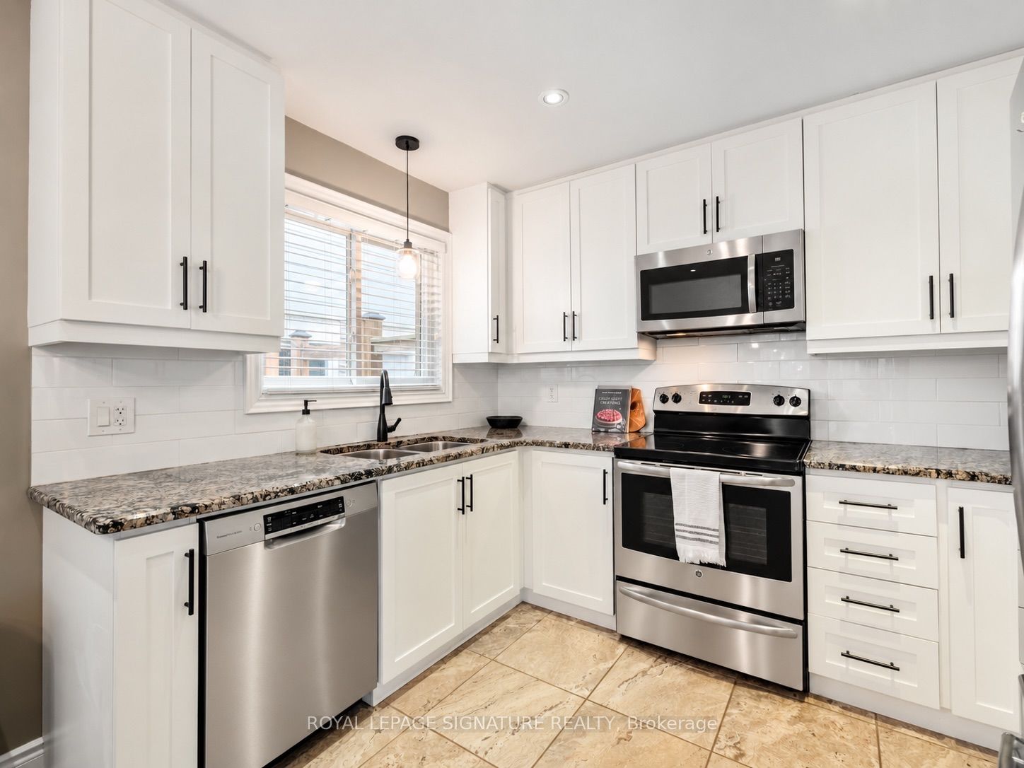 160 Holmcrest Trail Property Photo 8