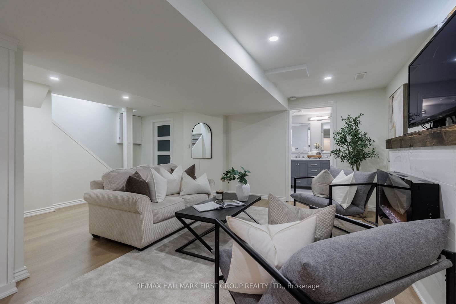 148 Sandringham Drive Property Photo 35
