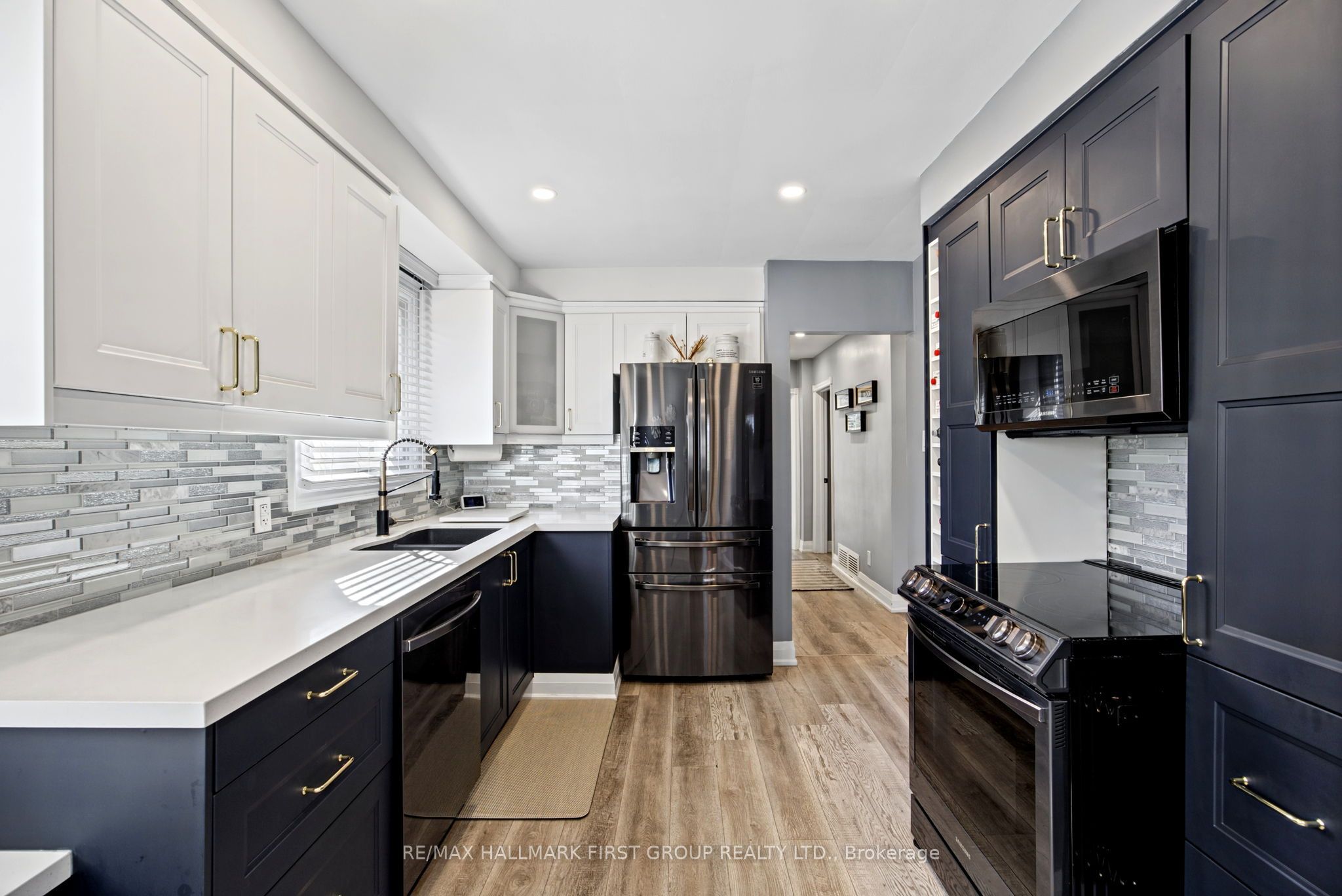 1224 Pharmacy Avenue Property Photo 14