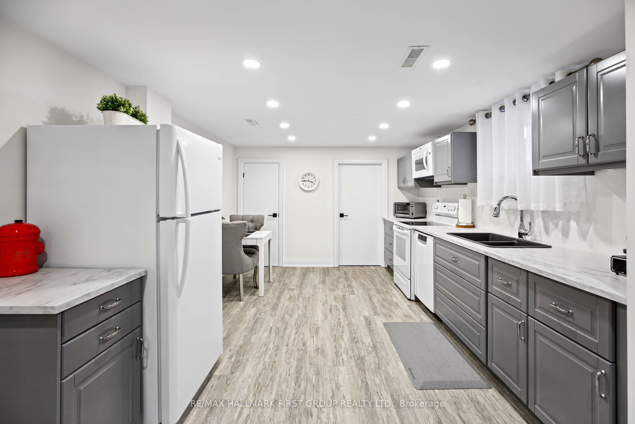 1224 Pharmacy Avenue Property Photo 32