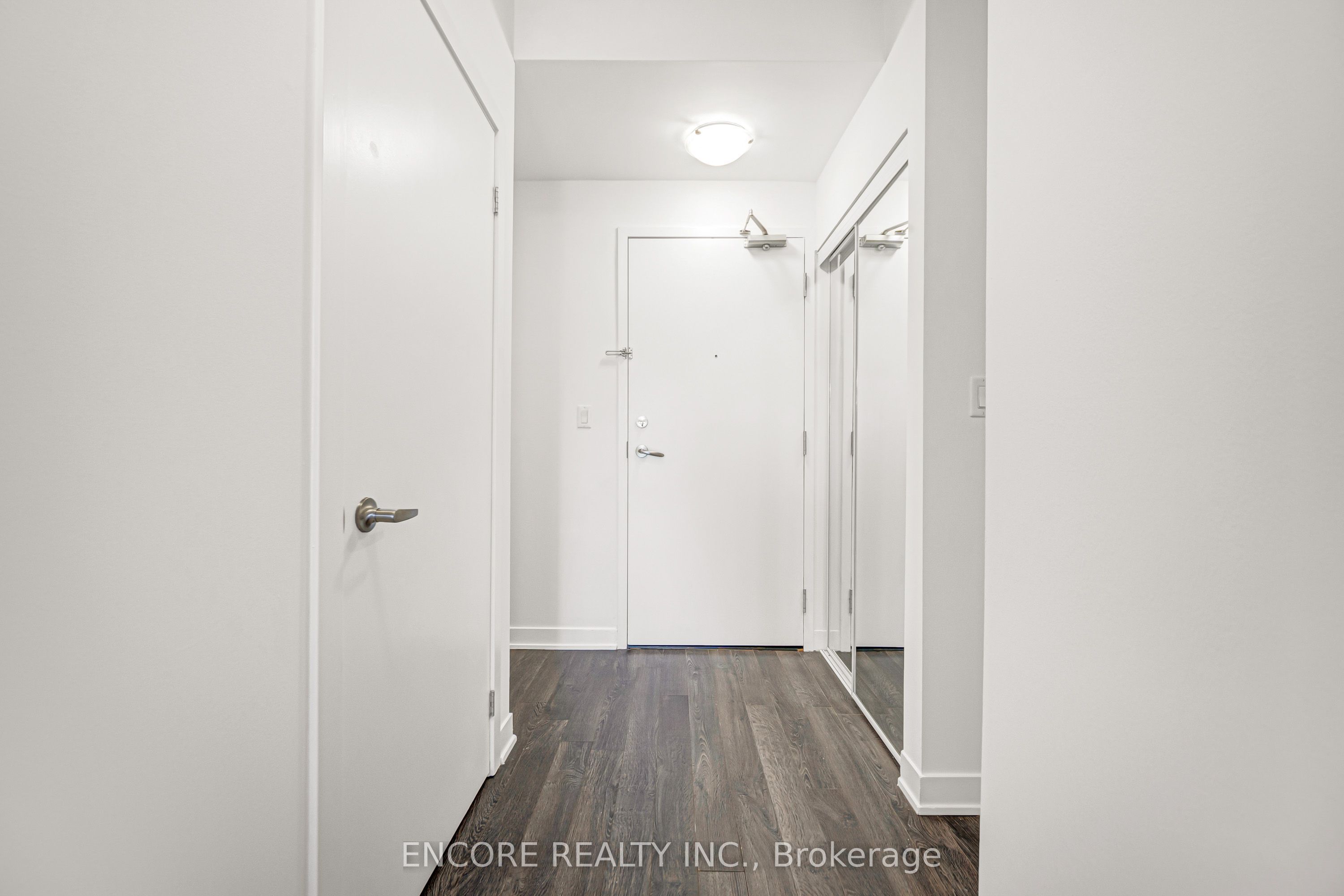 3560 St Clair Avenue E 215 Property Photo 6