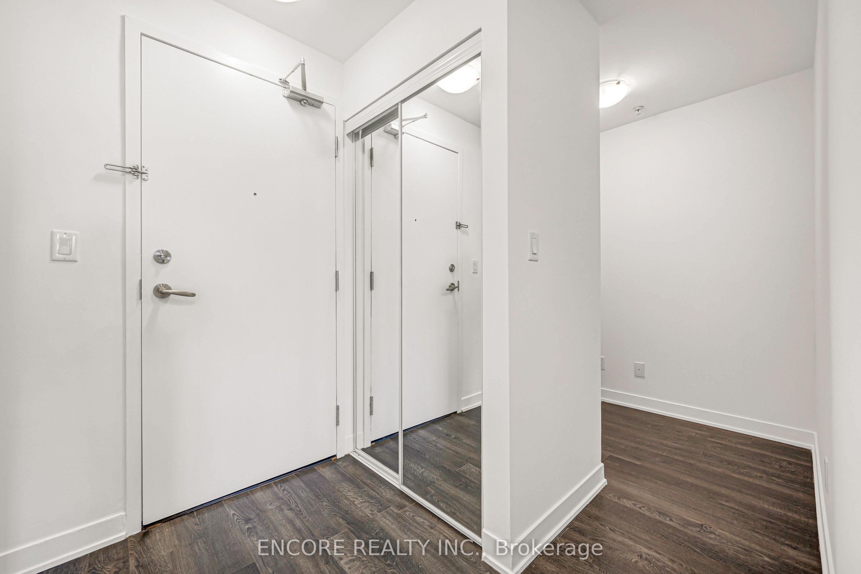3560 St Clair Avenue E 215 Property Photo 10