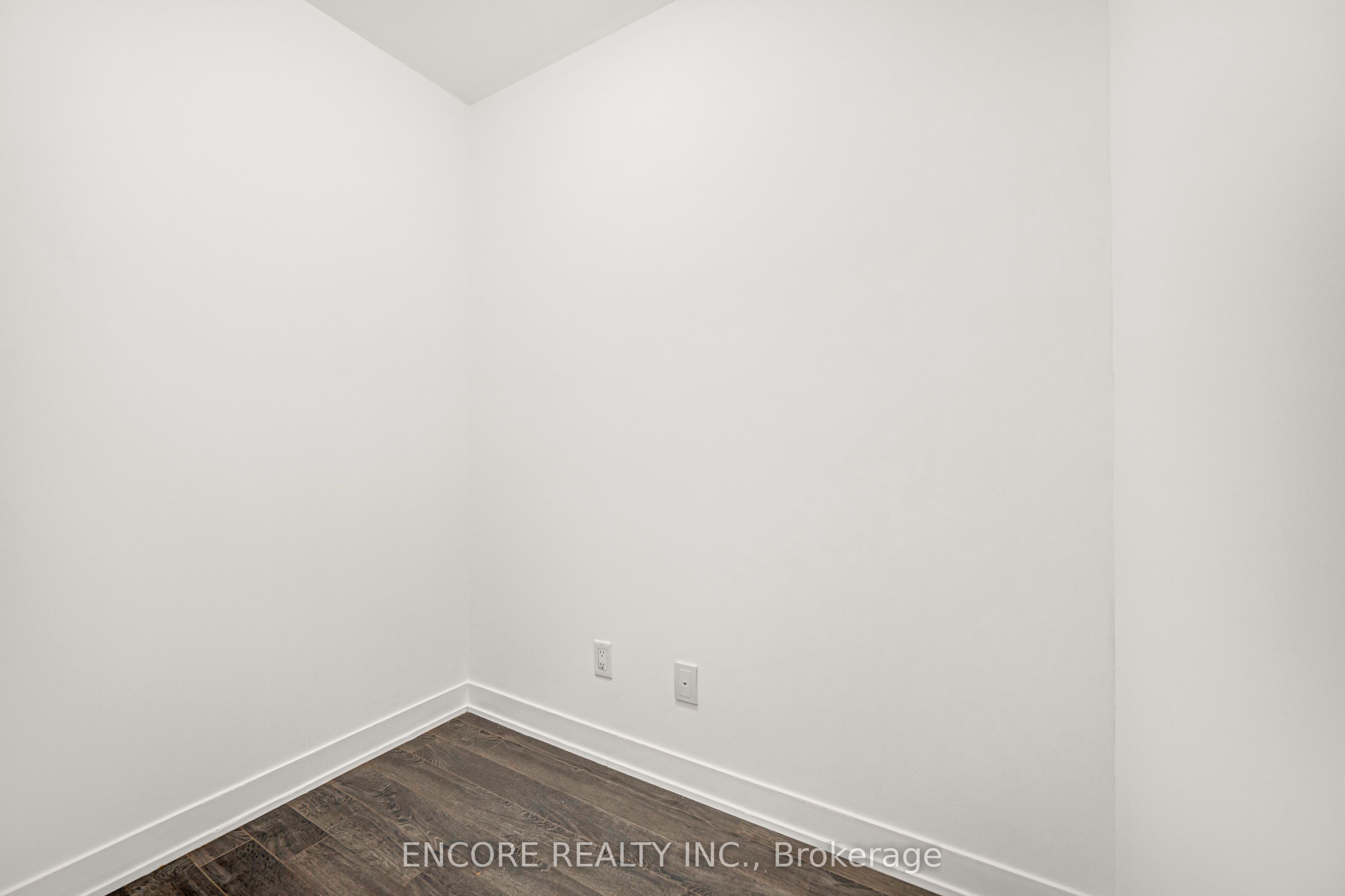 3560 St Clair Avenue E 215 Property Photo 11