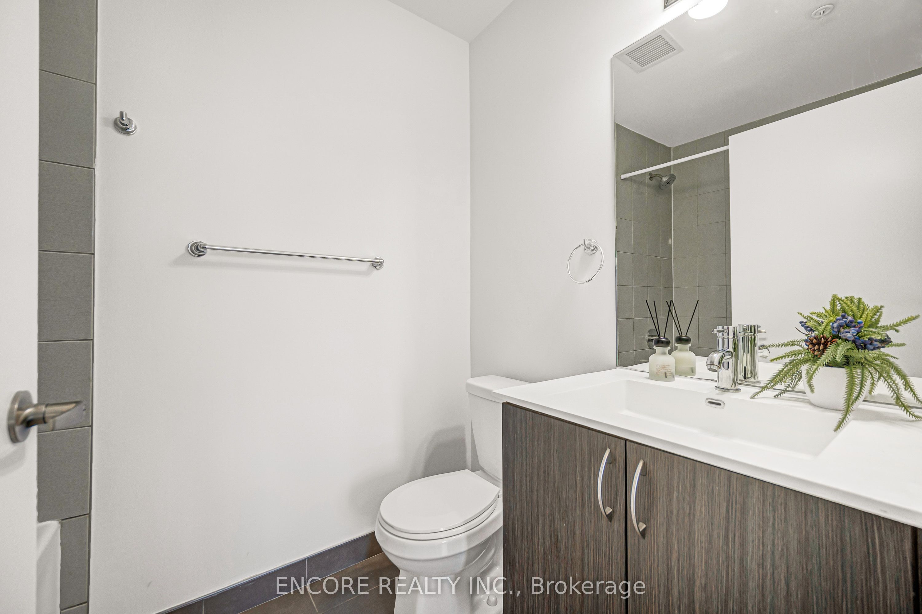 3560 St Clair Avenue E 215 Property Photo 31