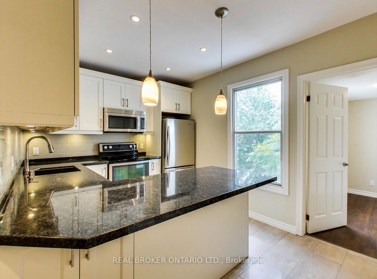 68 Redwood Avenue Upper Property Photo 4