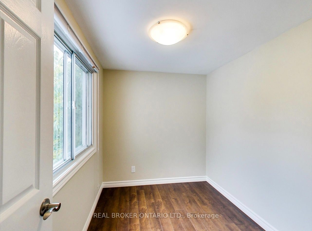 68 Redwood Avenue Upper Property Photo 6