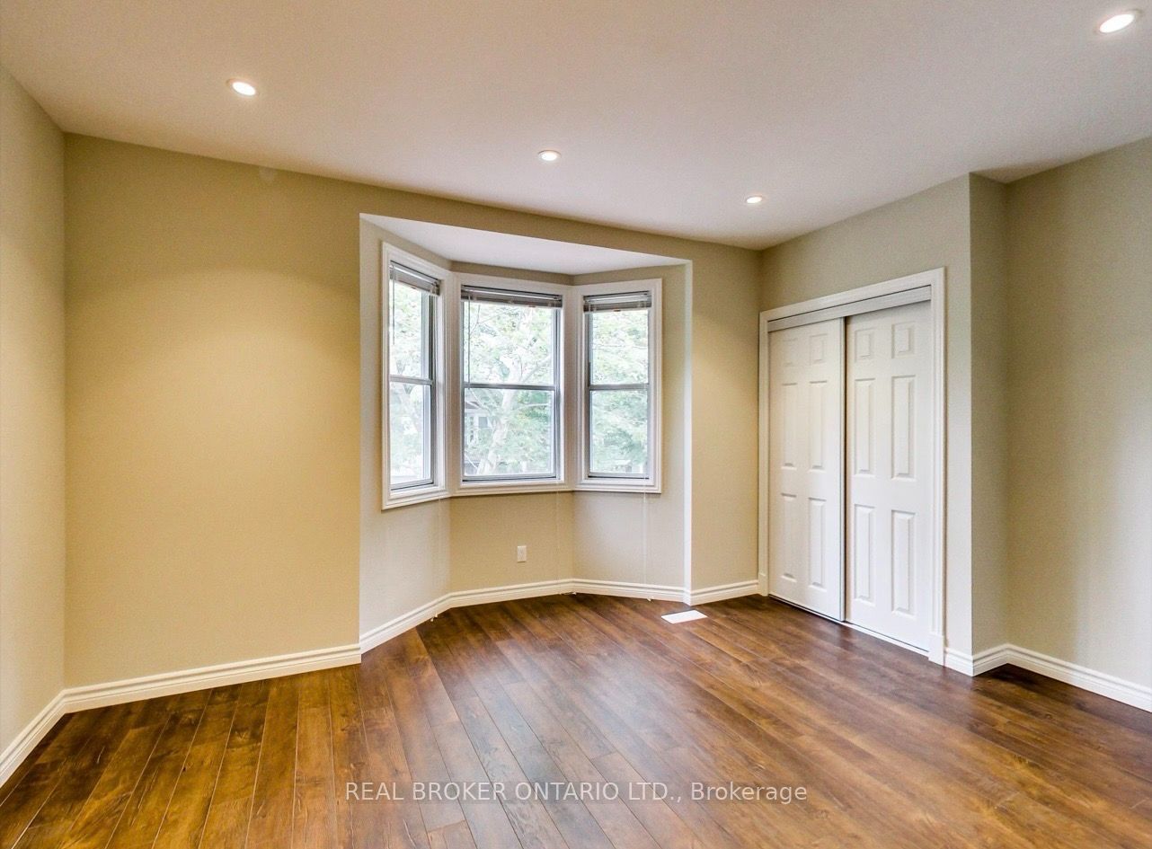 68 Redwood Avenue Upper Property Photo 10